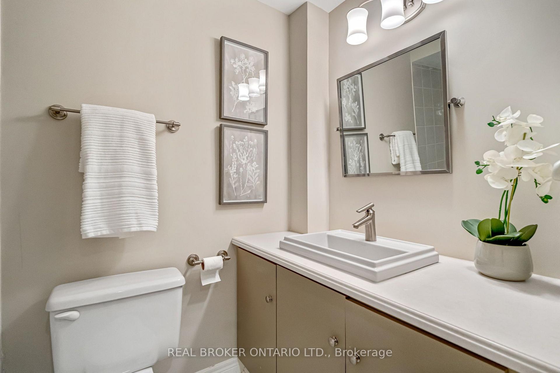 Photo 39 of 9 Flanders Drive, Hamilton, Waterdown — HOMEH