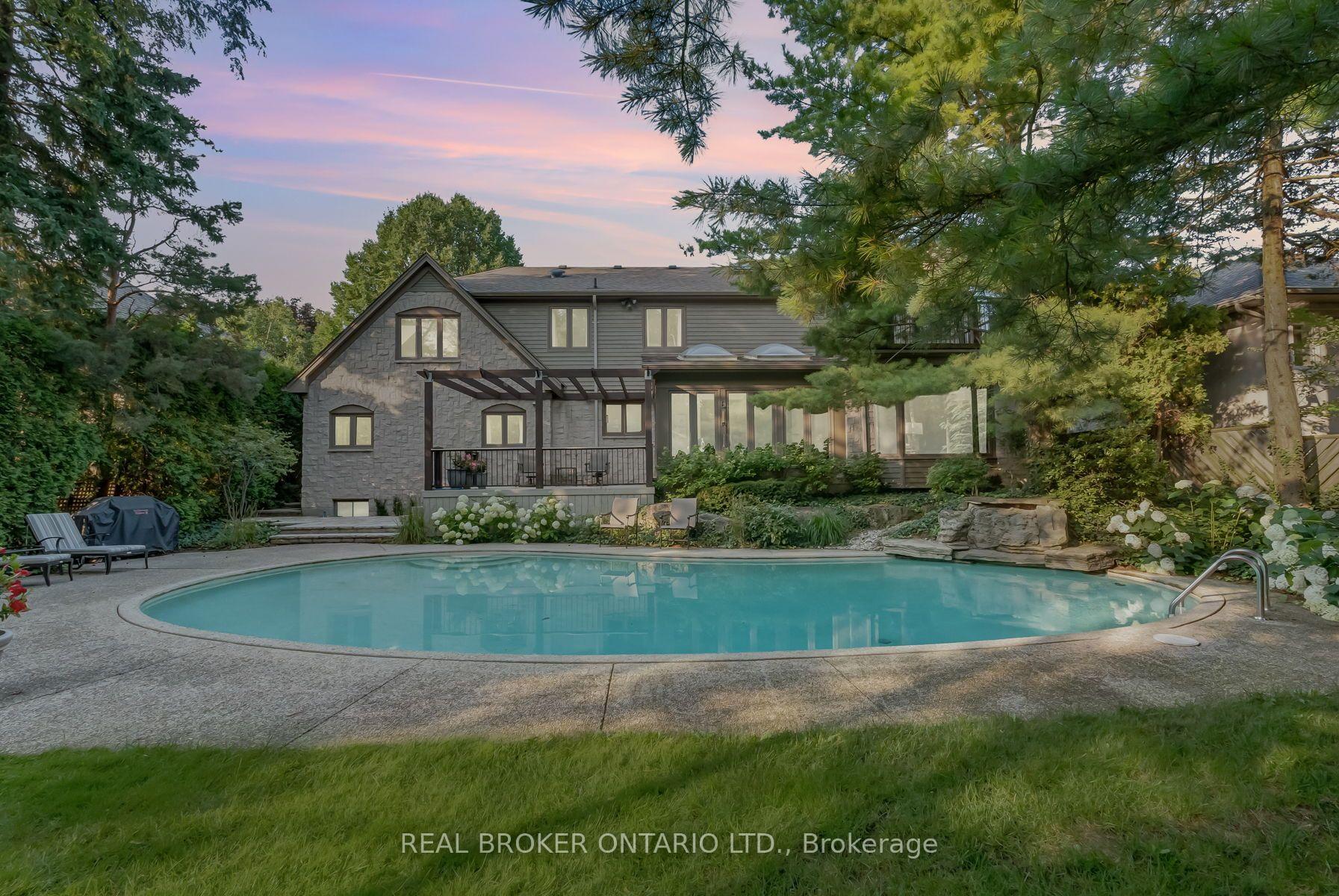 Photo 44 of 9 Flanders Drive, Hamilton, Waterdown — HOMEH