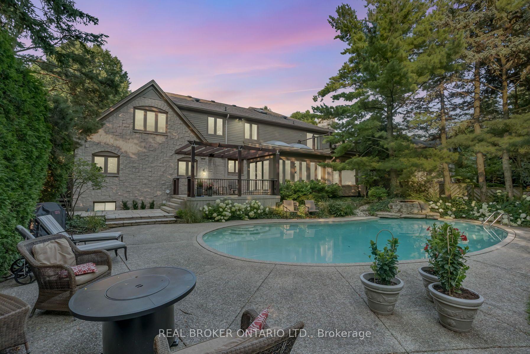 Photo 45 of 9 Flanders Drive, Hamilton, Waterdown — HOMEH
