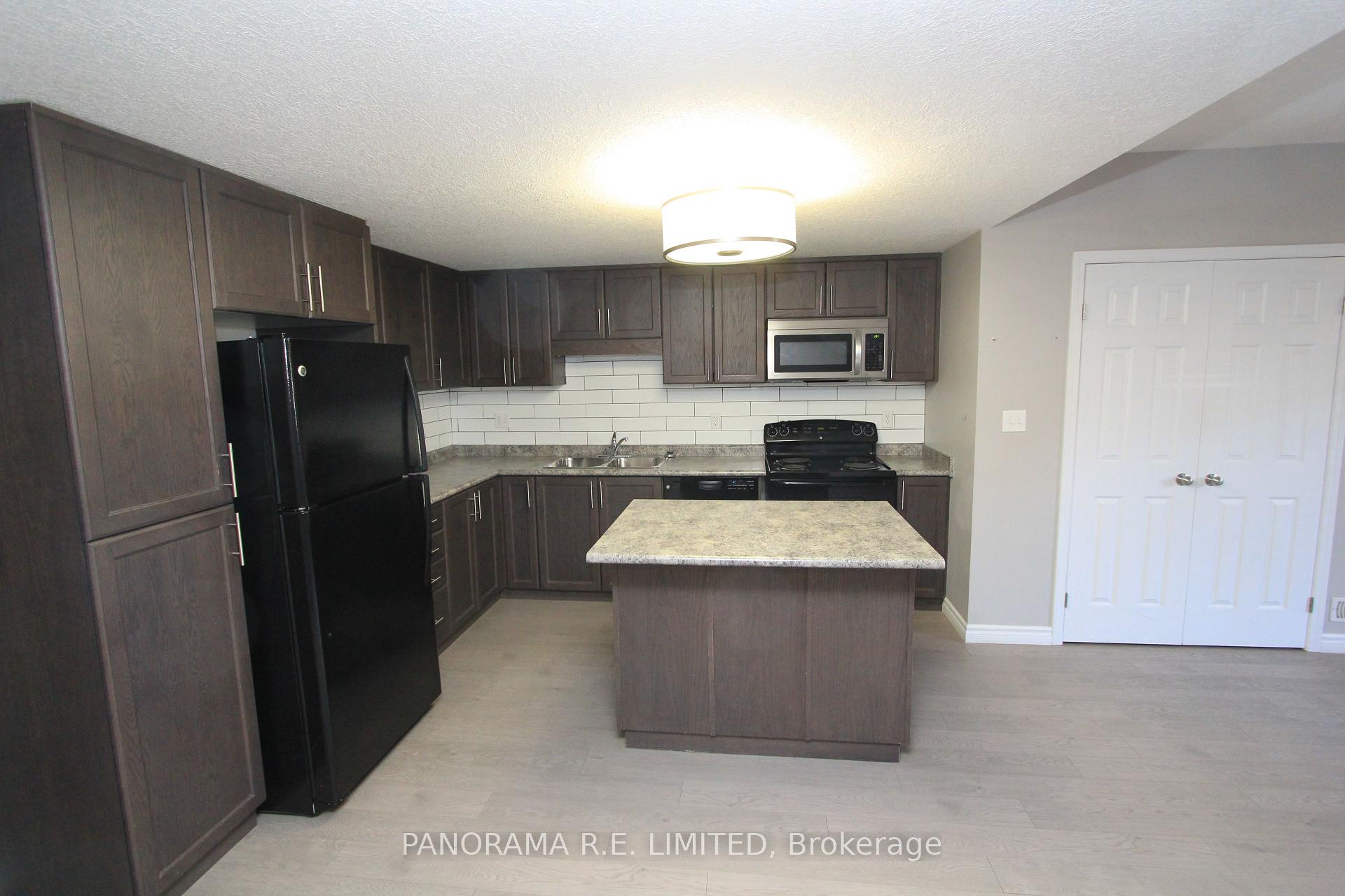 Photo 4 of Unit G, 243 Rachel Crescent, Kitchener, Trussler — HOMEH