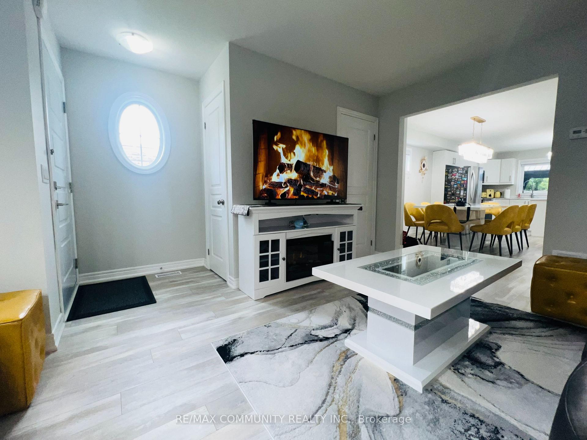 Photo 3 of Unit 50, 7768 Ascot Circle, Niagara Falls, Ascot — HOMEH