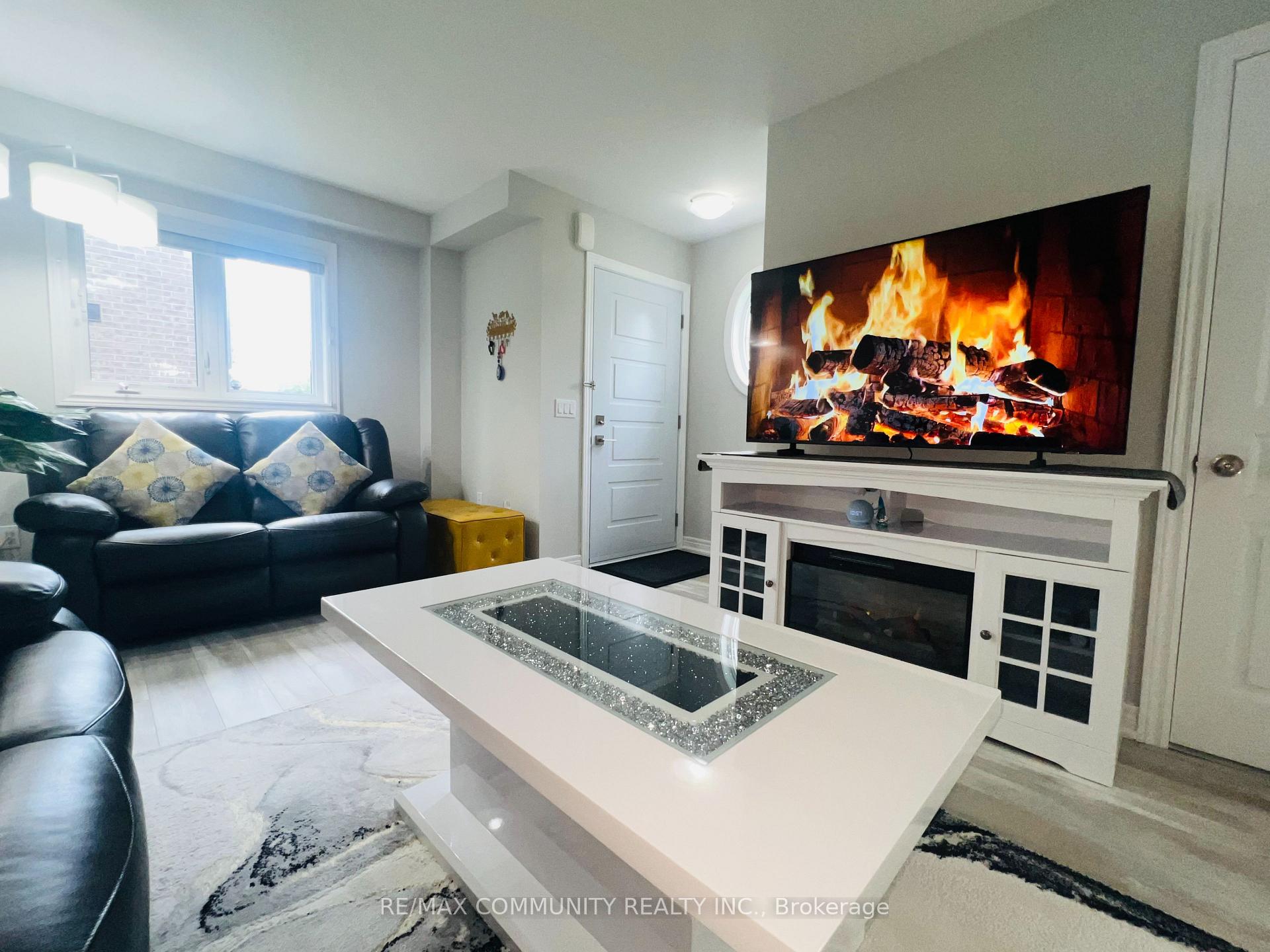 Photo 4 of Unit 50, 7768 Ascot Circle, Niagara Falls, Ascot — HOMEH