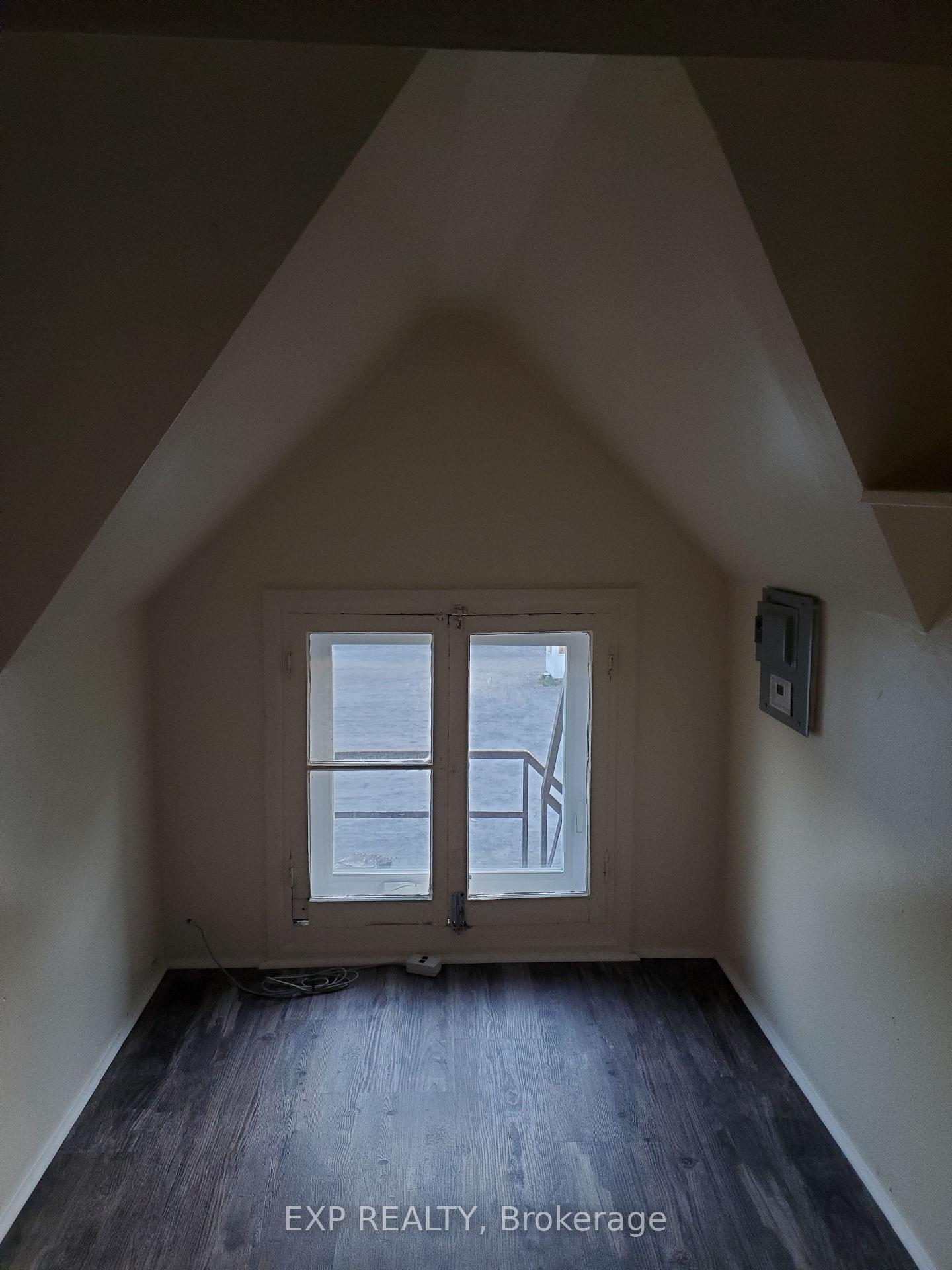 Photo 16 of 360 Gilmour Street, Ottawa, Ottawa Centre — HOMEH