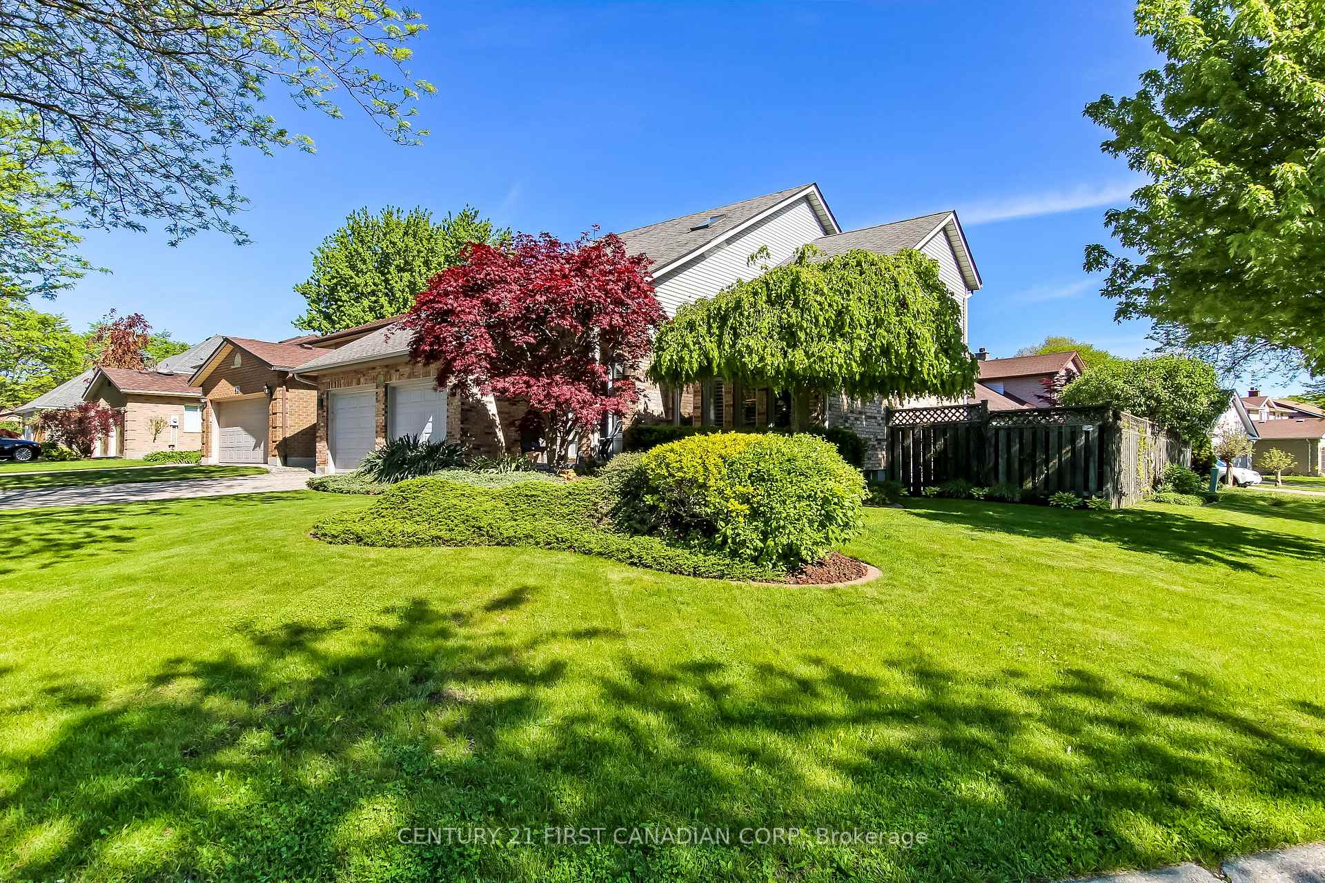 Photo 5 of 47 Monte Vista Crescent, London, South N — HOMEH