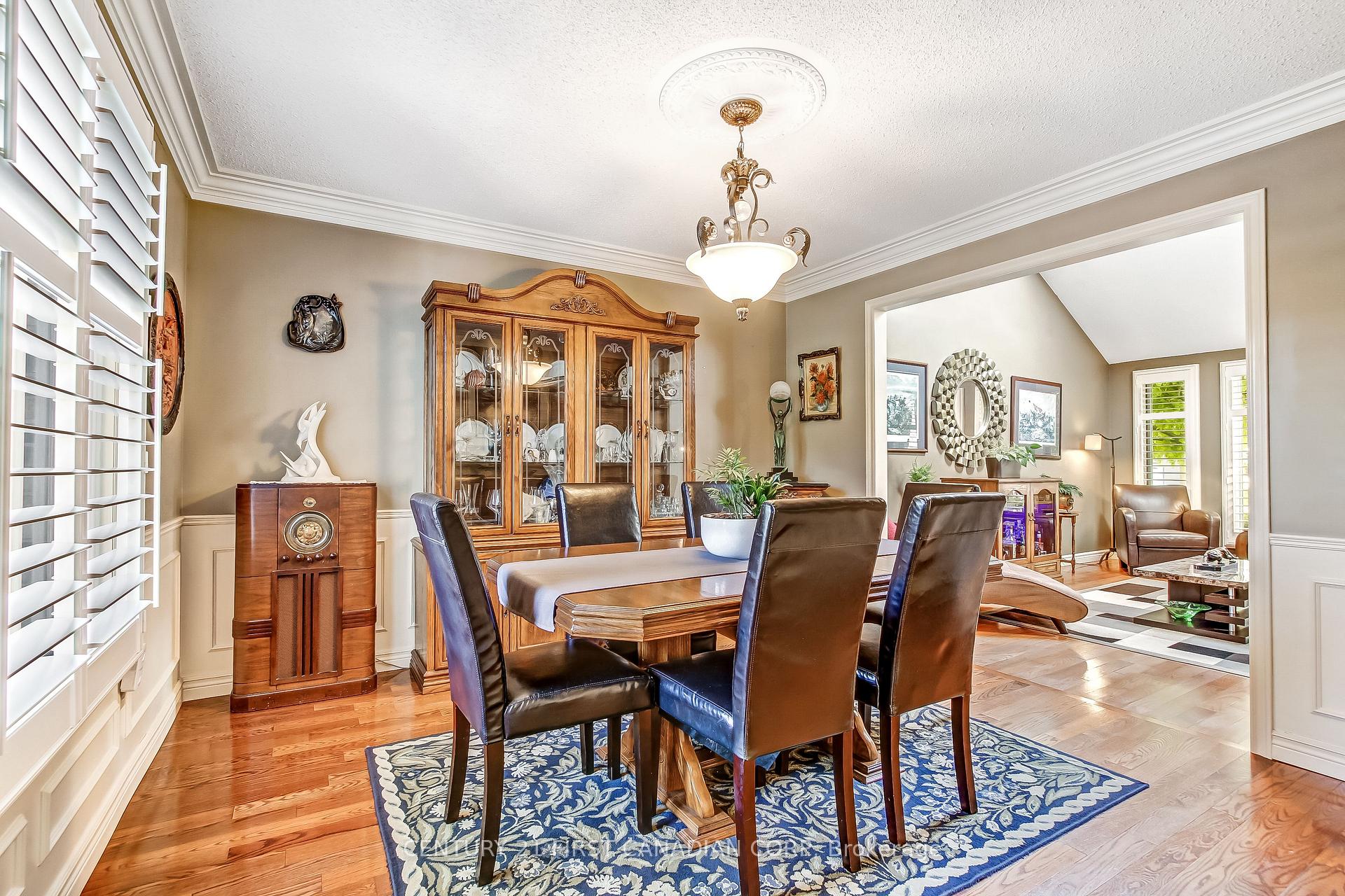 Photo 12 of 47 Monte Vista Crescent, London, South N — HOMEH