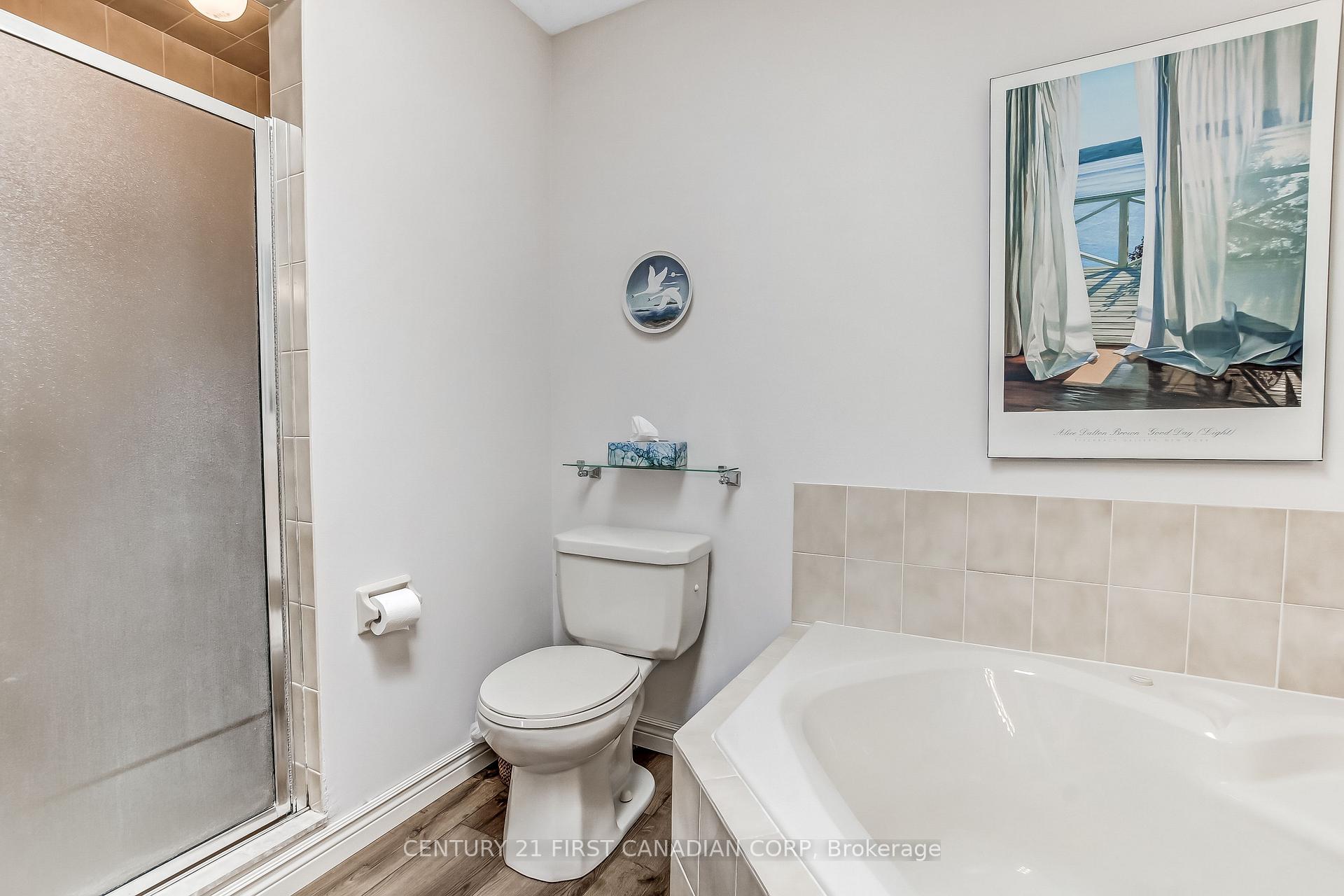 Photo 23 of 47 Monte Vista Crescent, London, South N — HOMEH