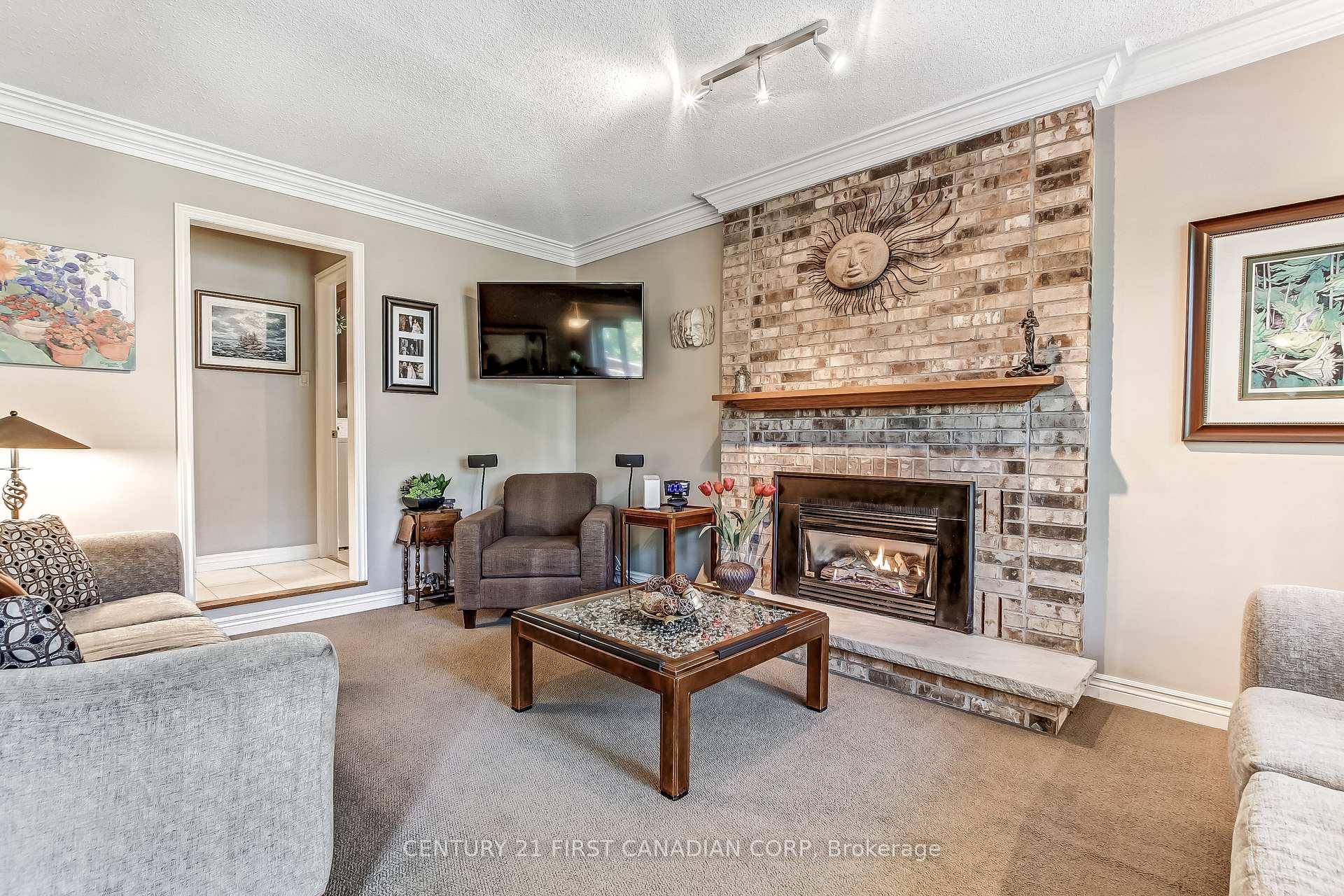 Photo 29 of 47 Monte Vista Crescent, London, South N — HOMEH