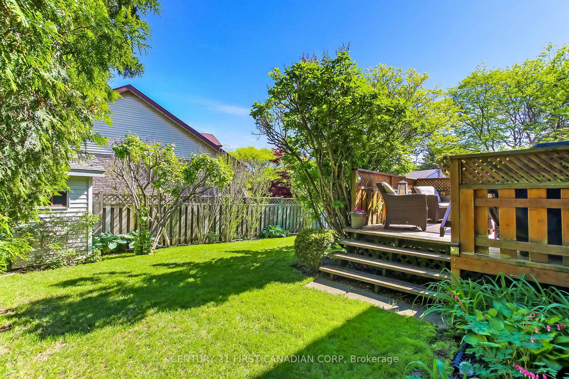 Photo 33 of 47 Monte Vista Crescent, London, South N — HOMEH
