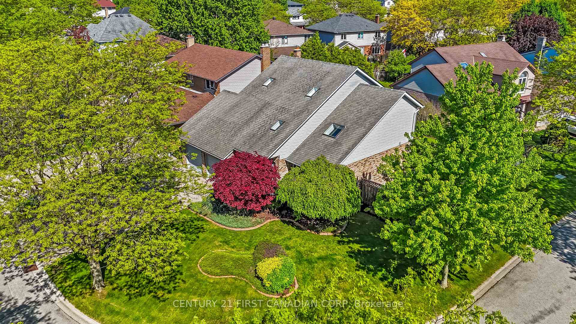 Photo 37 of 47 Monte Vista Crescent, London, South N — HOMEH