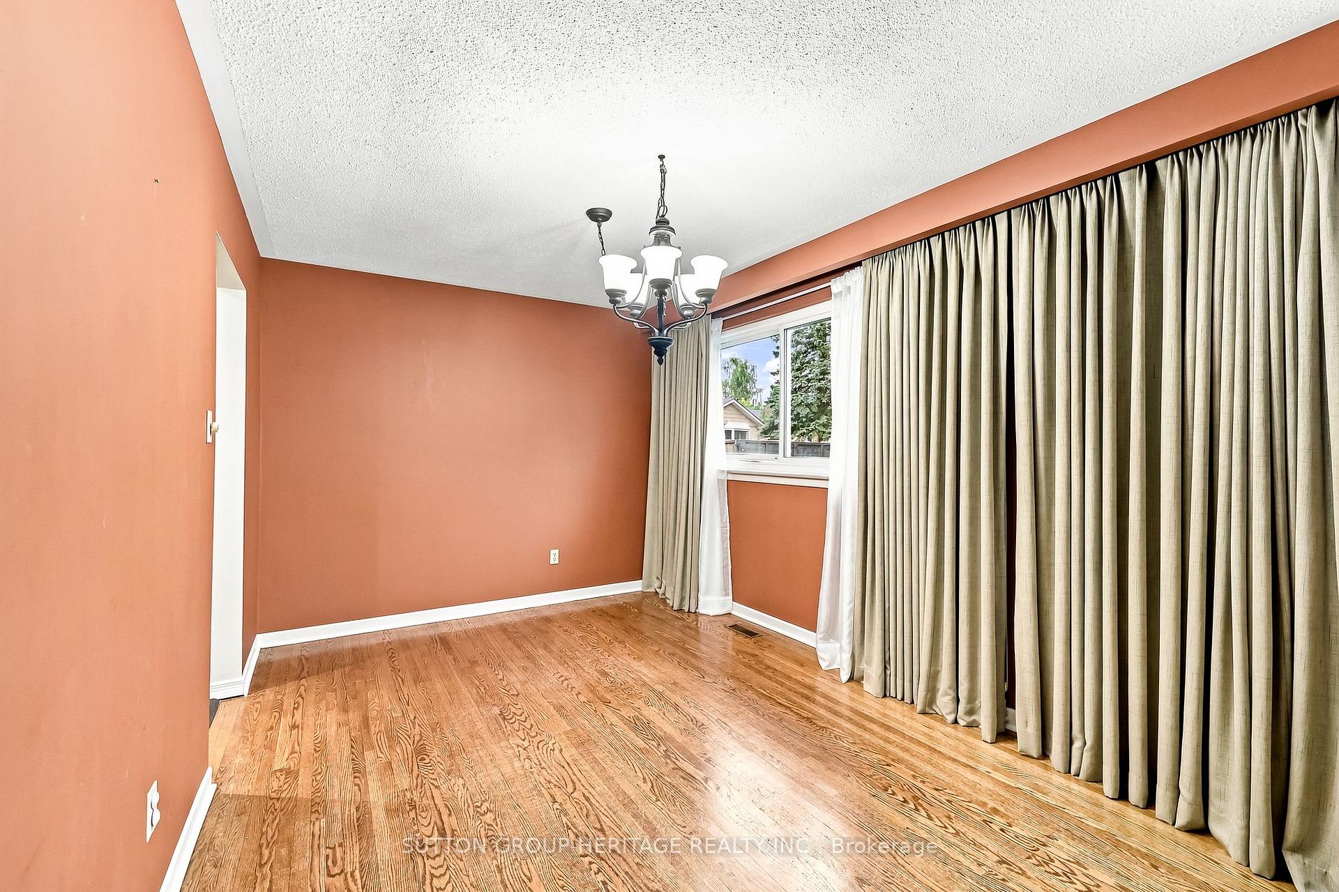 Photo 10 of 64 Gregory Road, Ajax, South East — HOMEH