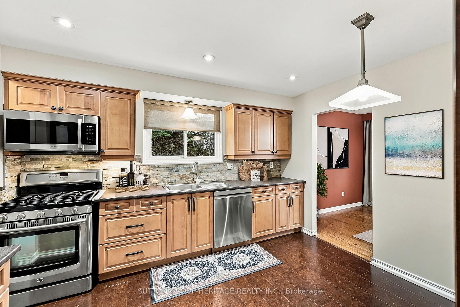 Photo 12 of 64 Gregory Road, Ajax, South East — HOMEH