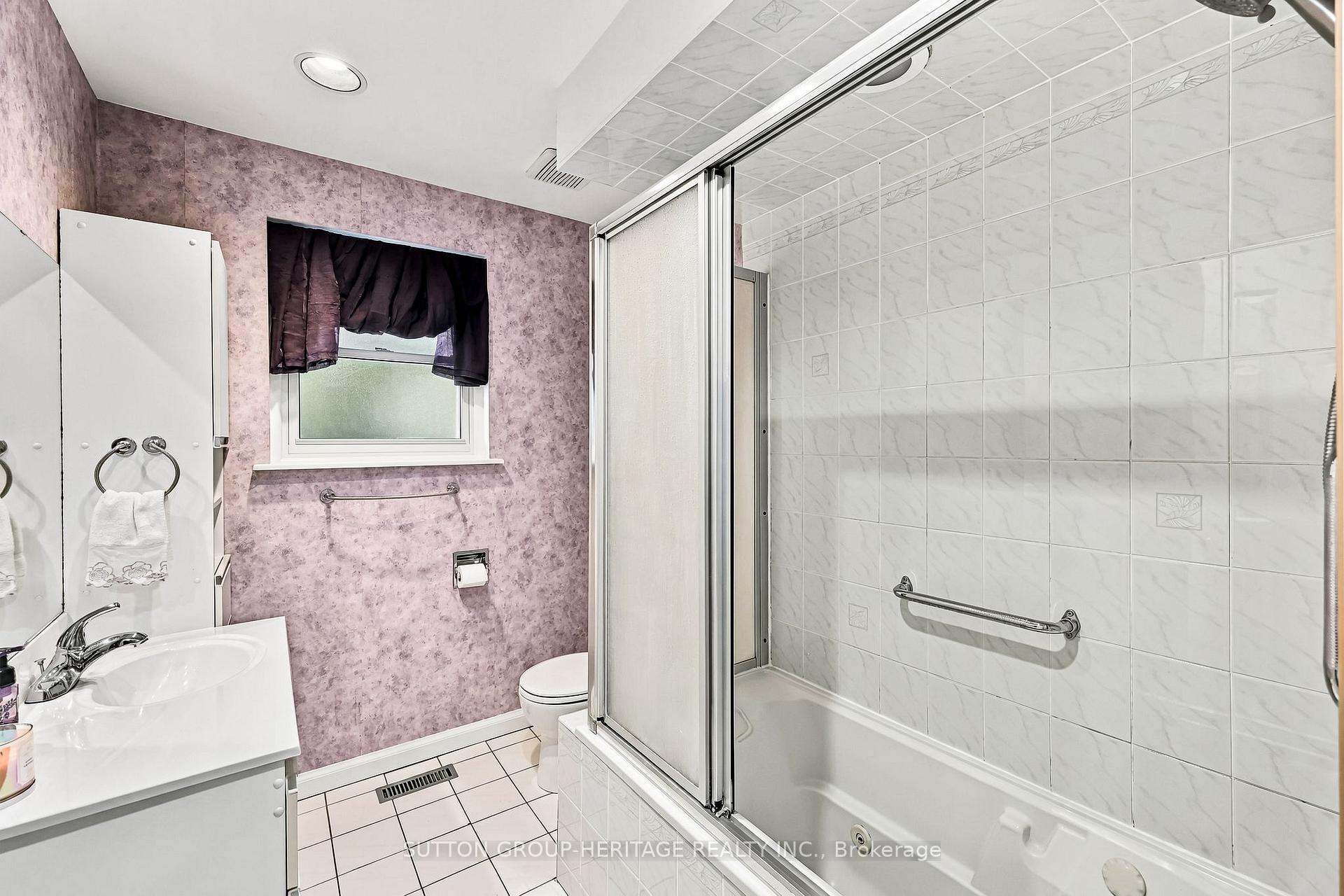 Photo 16 of 64 Gregory Road, Ajax, South East — HOMEH