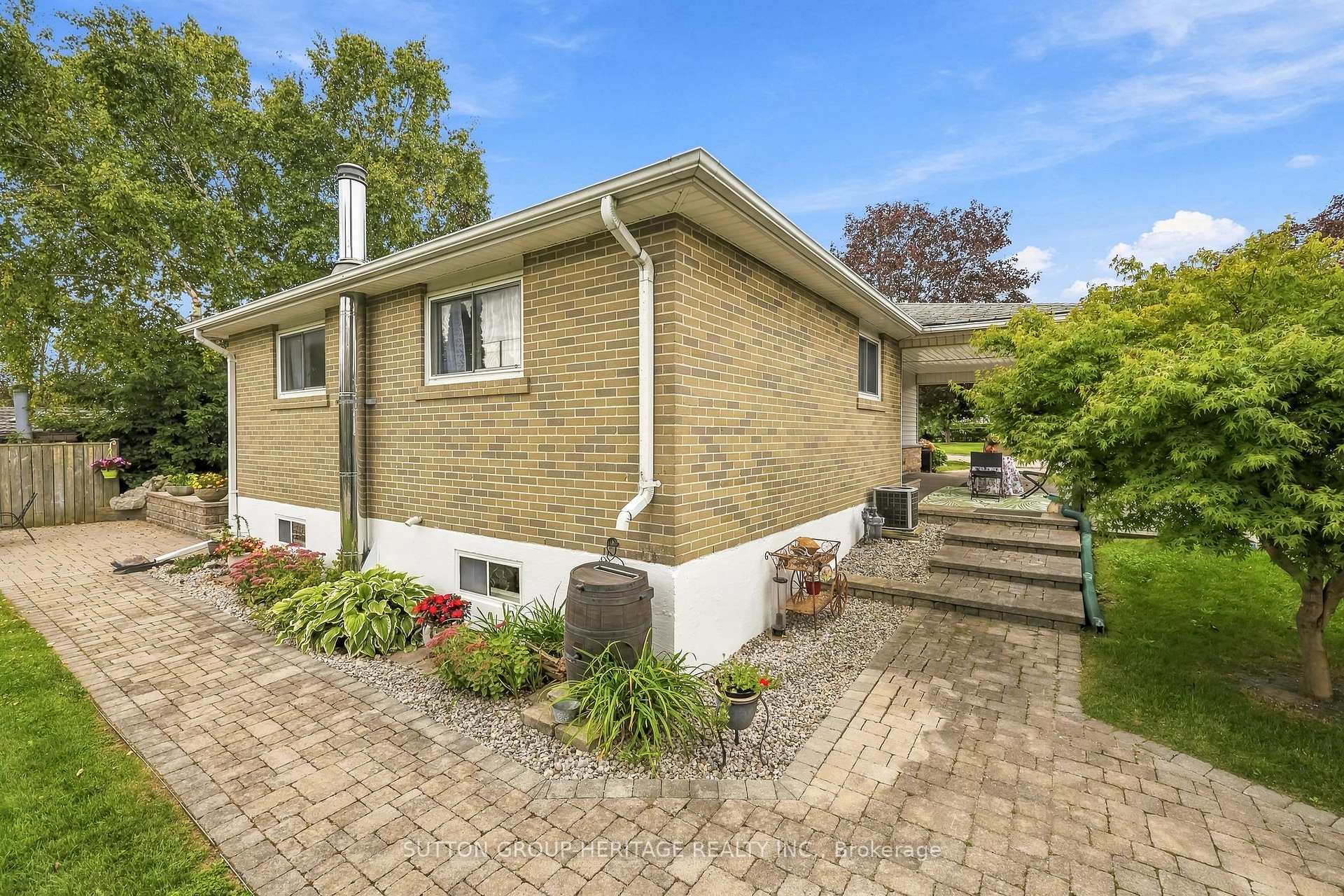 Photo 32 of 64 Gregory Road, Ajax, South East — HOMEH
