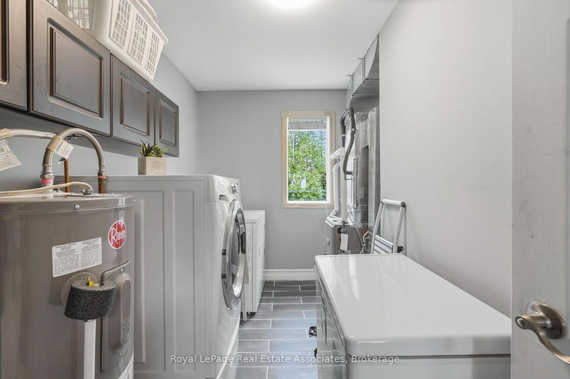 Photo 19 of 28 Kelson Avenue S, Grimsby, Grimsby West — HOMEH