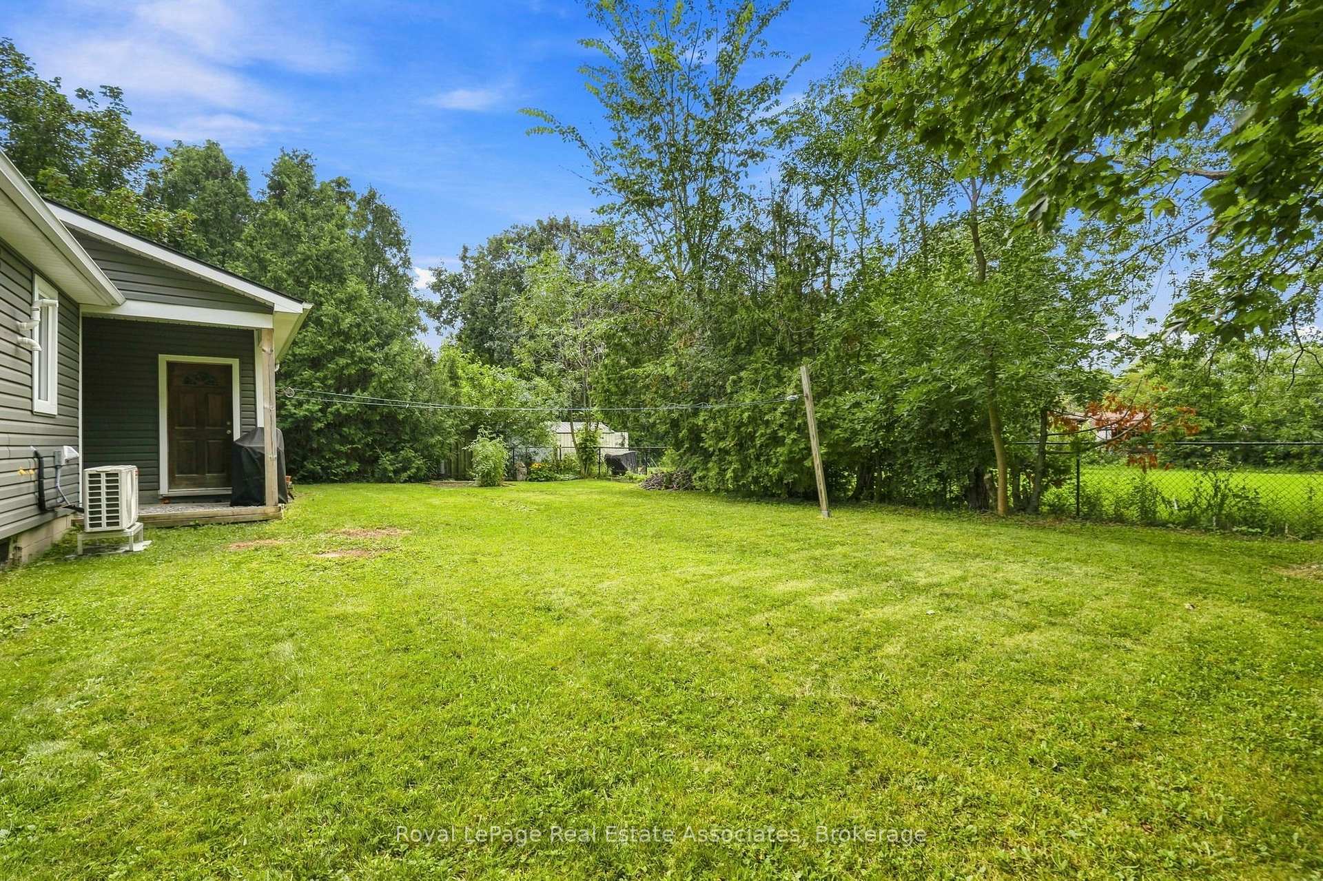 Photo 23 of 28 Kelson Avenue S, Grimsby, Grimsby West — HOMEH