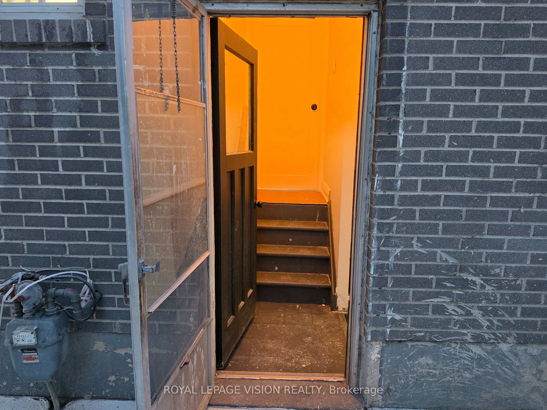 Photo 4 of Unit Bsmt 1, 706 Leaside Street, Pickering, West Shore — HOMEH