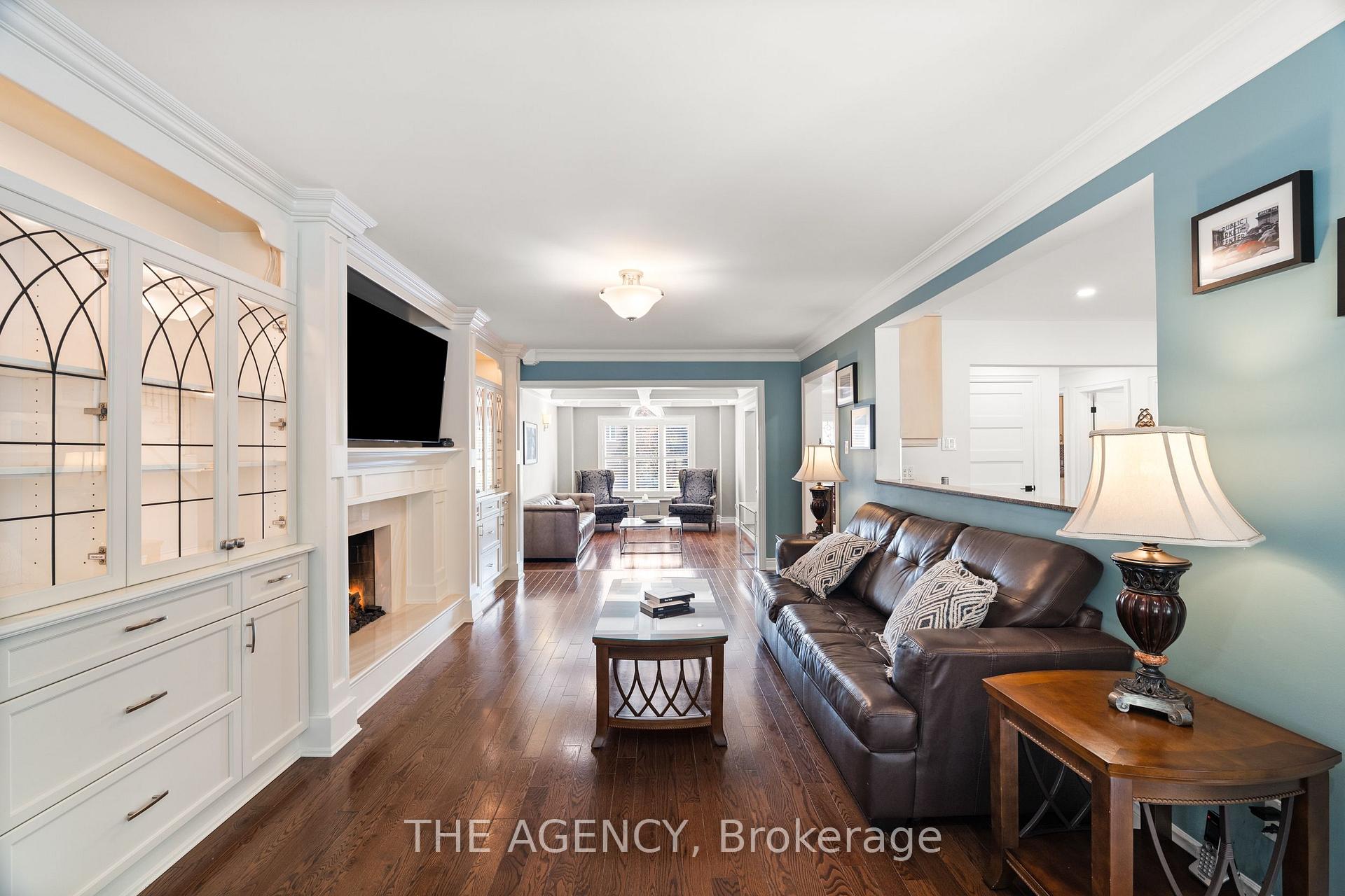Photo 2 of 7 Stonegate Drive, Brampton, Snelgrove — HOMEH