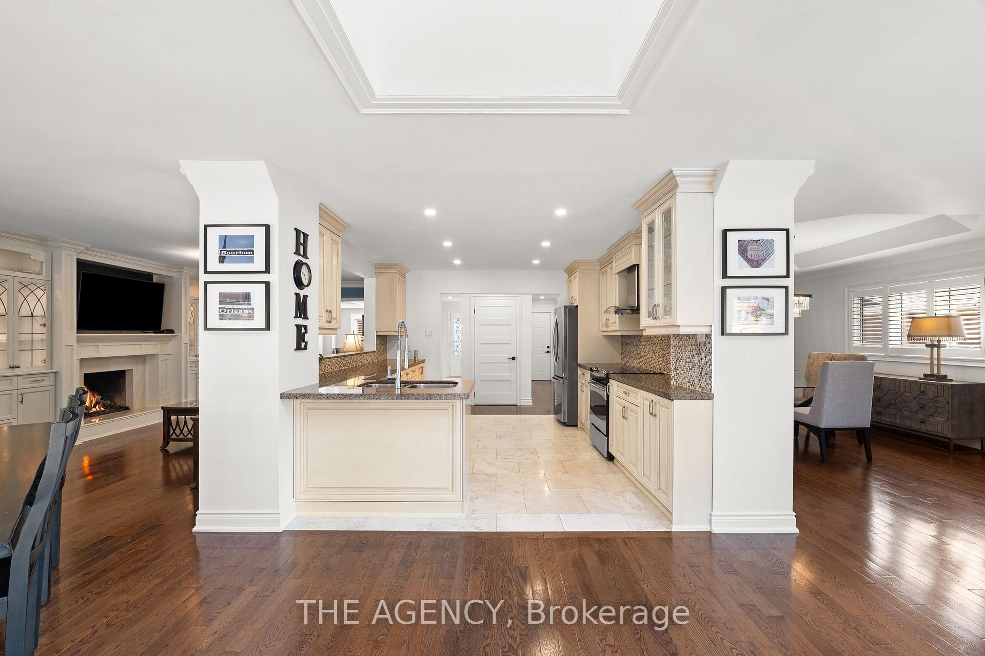 Photo 11 of 7 Stonegate Drive, Brampton, Snelgrove — HOMEH