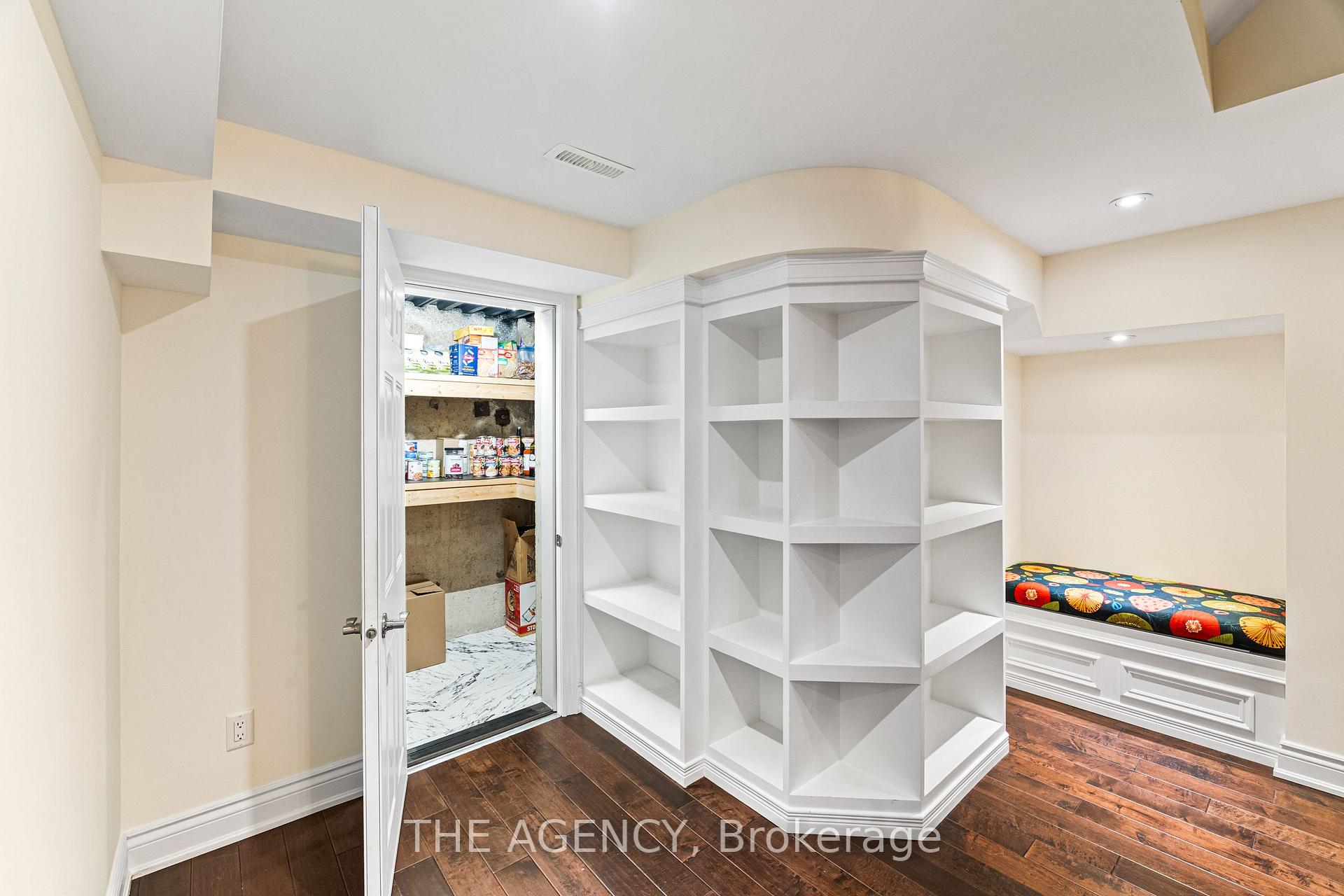Photo 35 of 7 Stonegate Drive, Brampton, Snelgrove — HOMEH