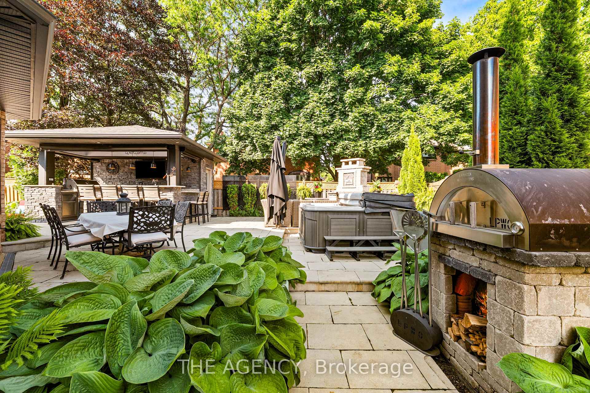 Photo 38 of 7 Stonegate Drive, Brampton, Snelgrove — HOMEH