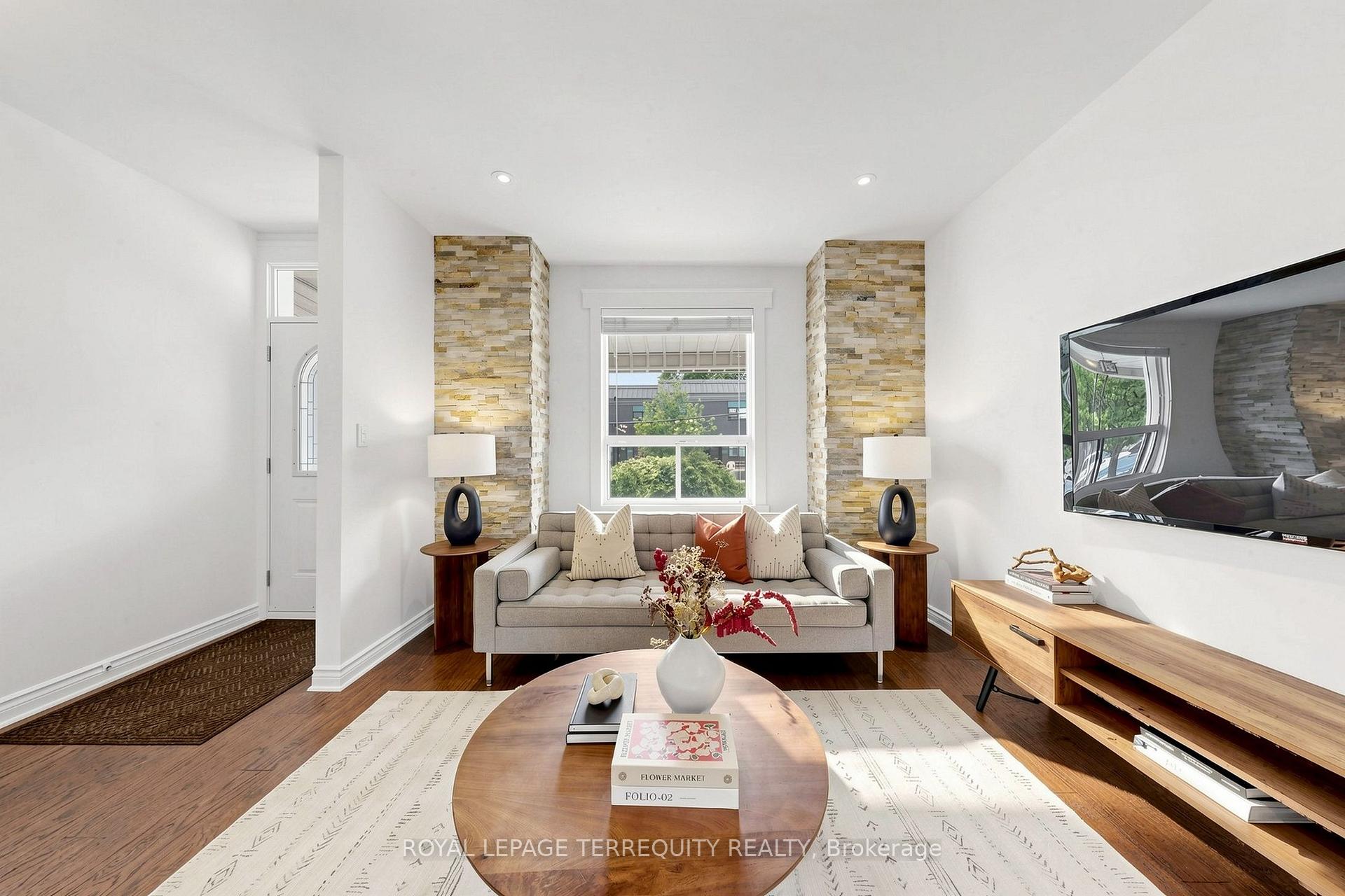 Photo 2 of Unit Upper, 150 Osler Street, Toronto, Weston-Pellam Park — HOMEH