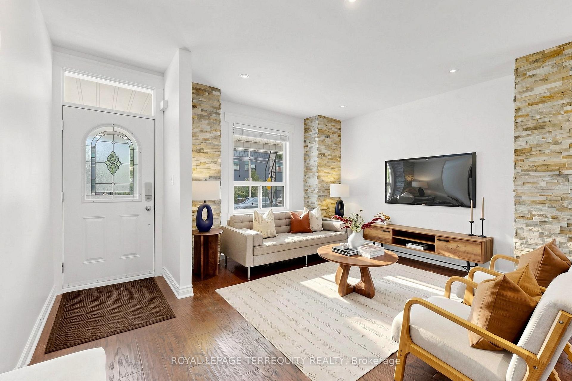 Photo 3 of Unit Upper, 150 Osler Street, Toronto, Weston-Pellam Park — HOMEH