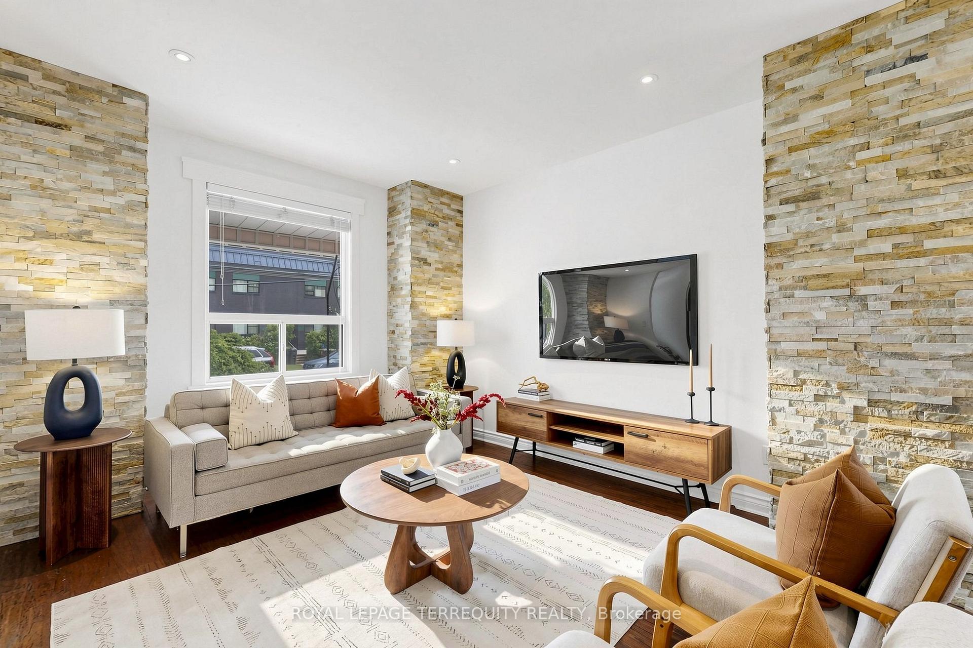 Photo 4 of Unit Upper, 150 Osler Street, Toronto, Weston-Pellam Park — HOMEH