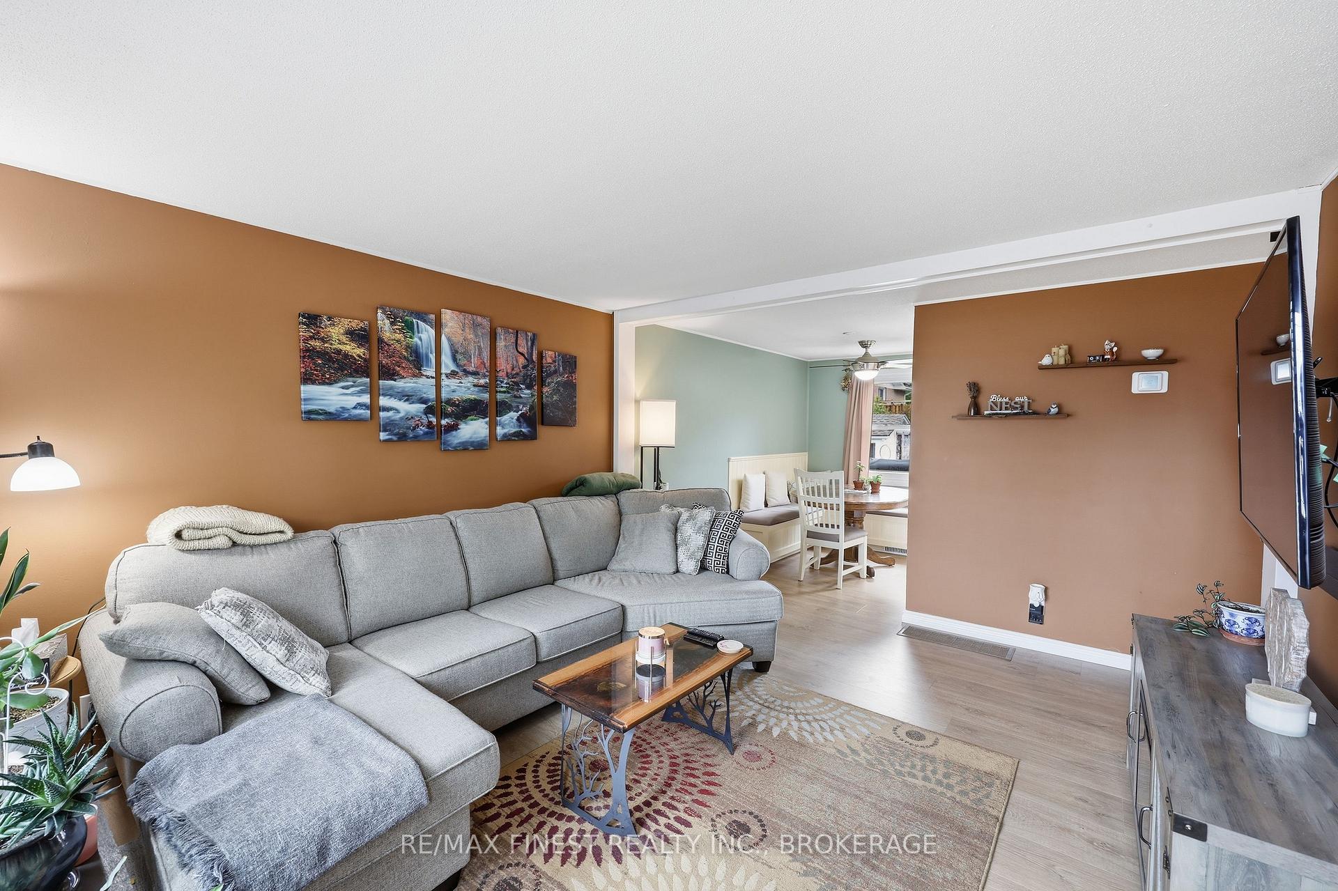 Photo 8 of 91 Cambridge Crescent, Loyalist, Amherstview — HOMEH