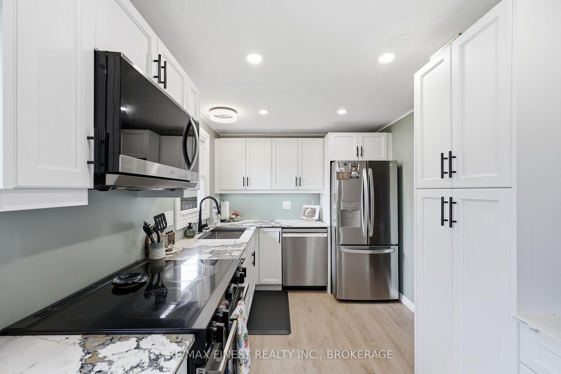 Photo 13 of 91 Cambridge Crescent, Loyalist, Amherstview — HOMEH