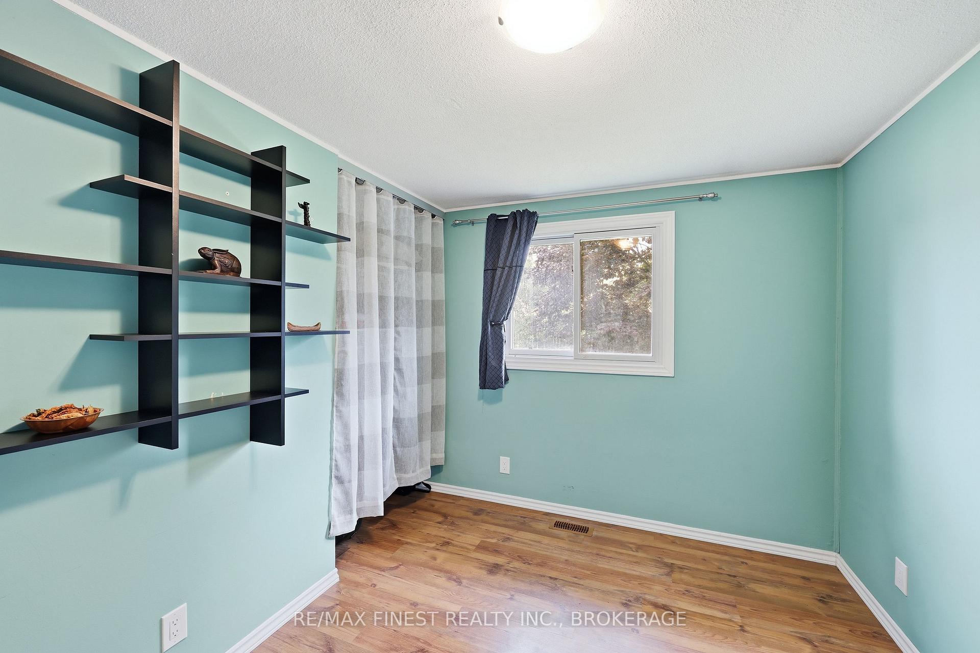Photo 23 of 91 Cambridge Crescent, Loyalist, Amherstview — HOMEH