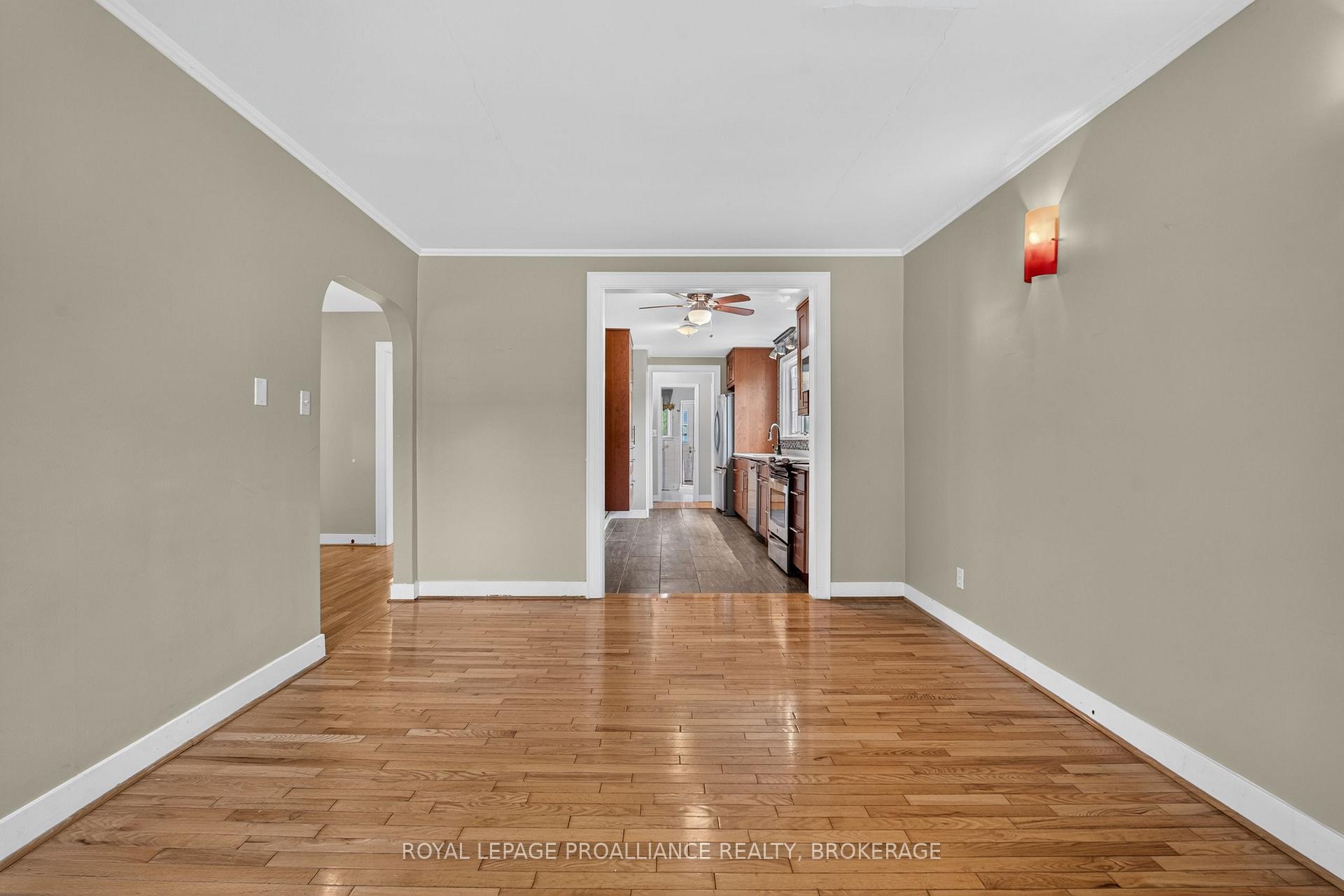 Photo 8 of 364 Glengarry Road, Kingston, West of Sir John A. Blvd — HOMEH