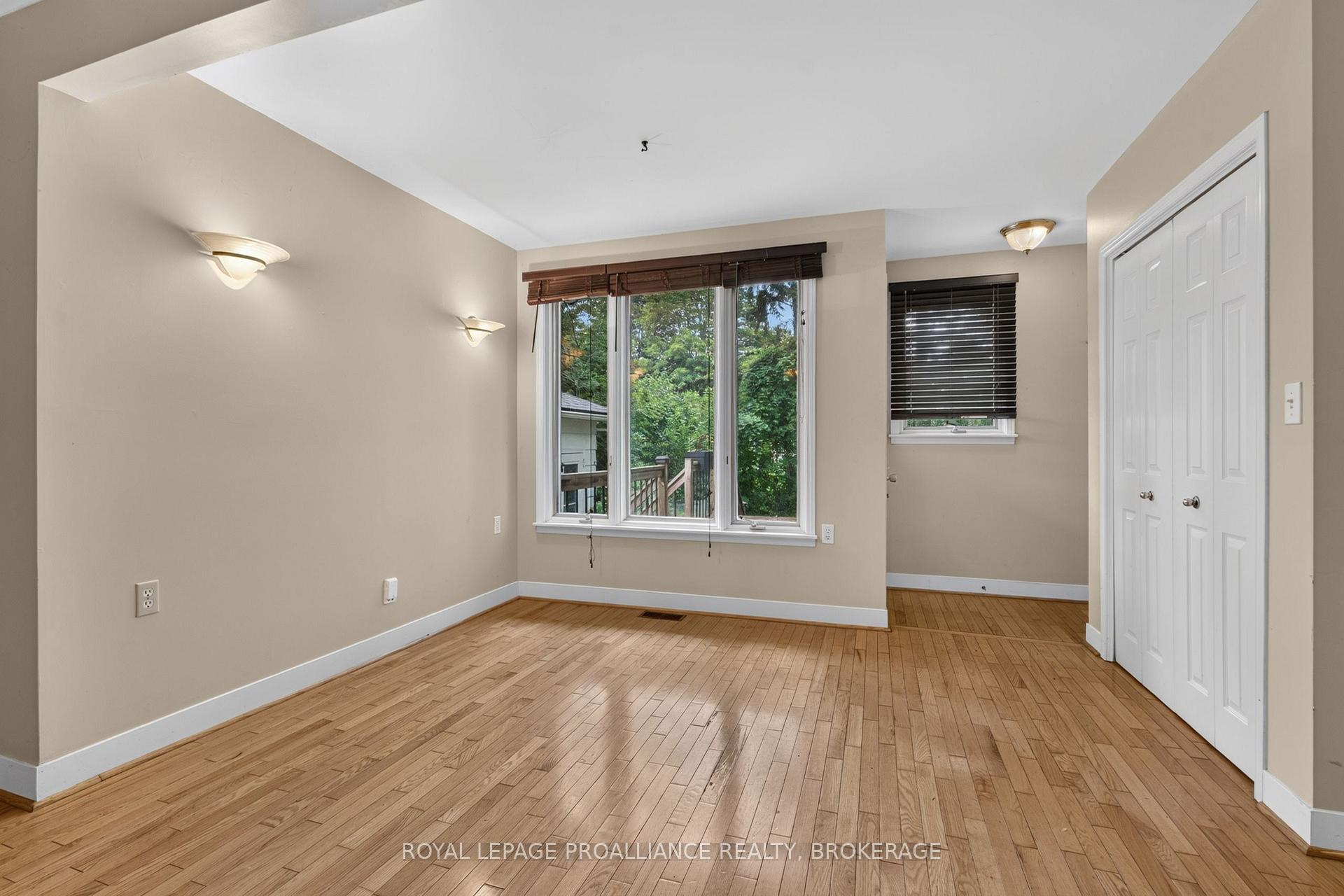Photo 15 of 364 Glengarry Road, Kingston, West of Sir John A. Blvd — HOMEH