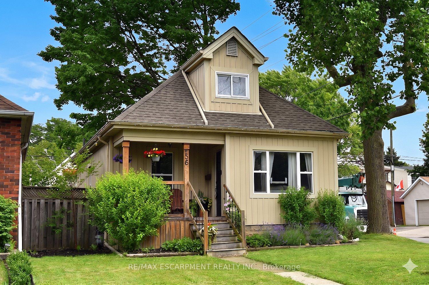 Photo of 56 Barons Avenue N