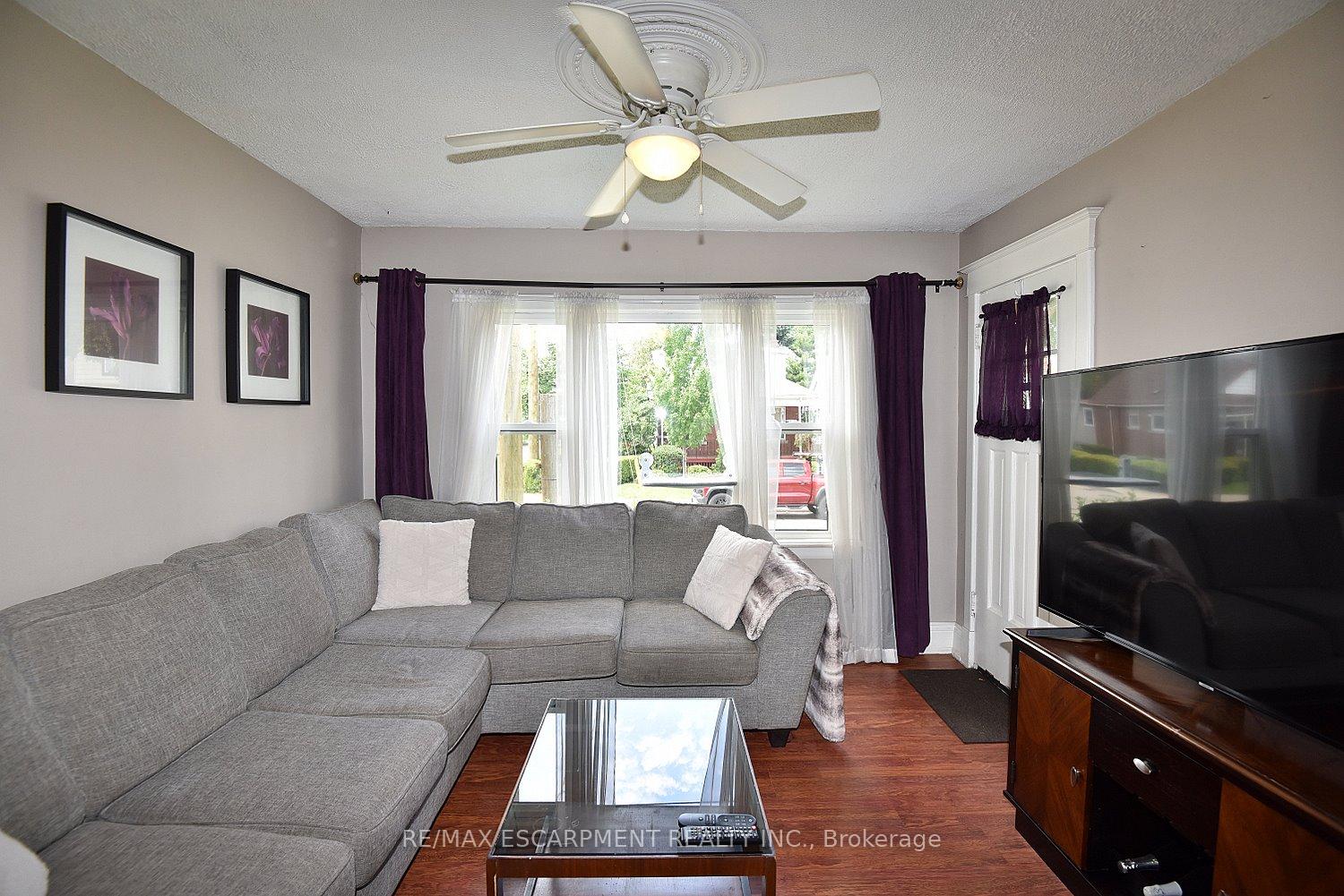 Photo 8 of 56 Barons Avenue N, Hamilton, Homeside — HOMEH