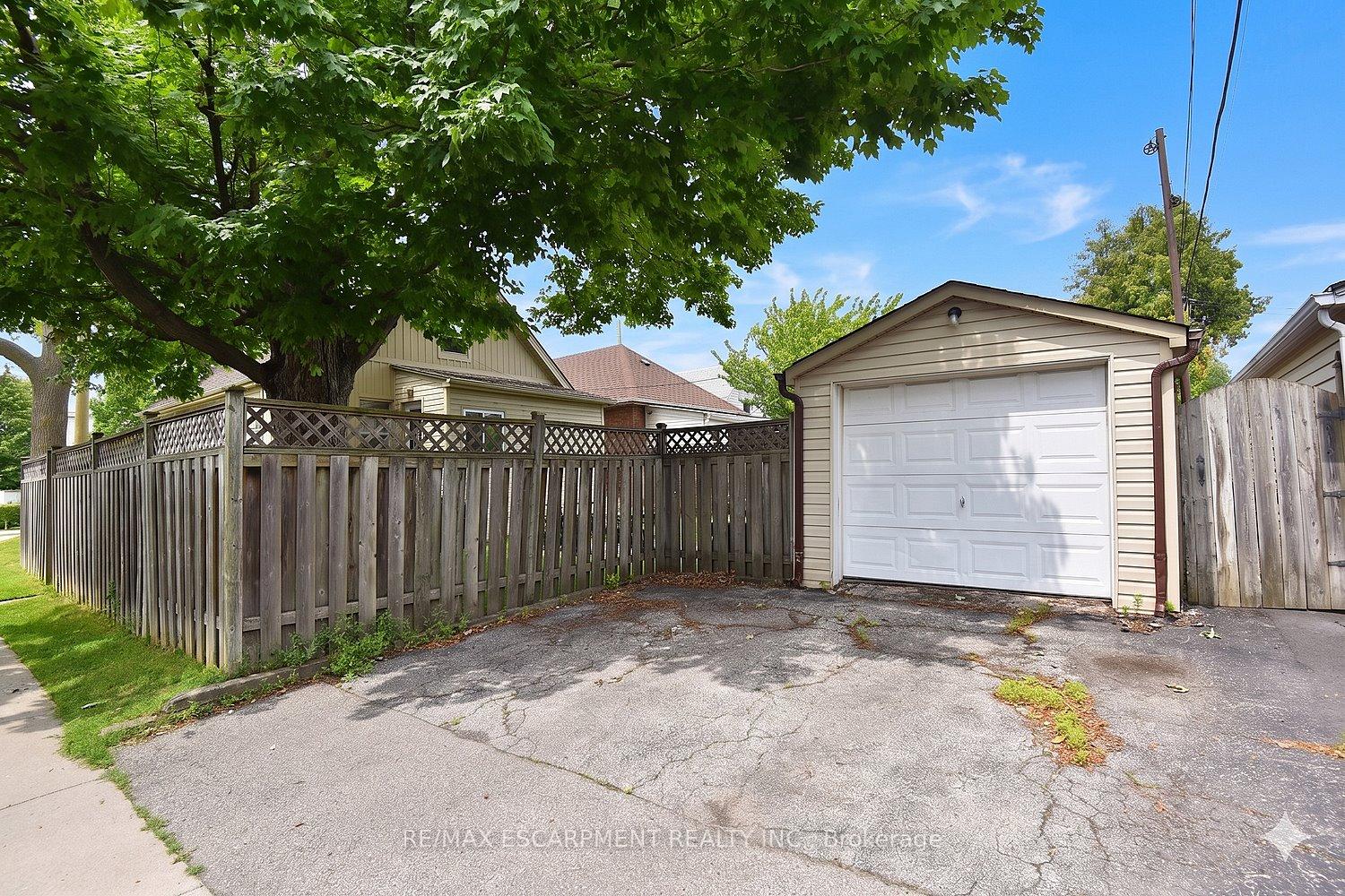 Photo 35 of 56 Barons Avenue N, Hamilton, Homeside — HOMEH