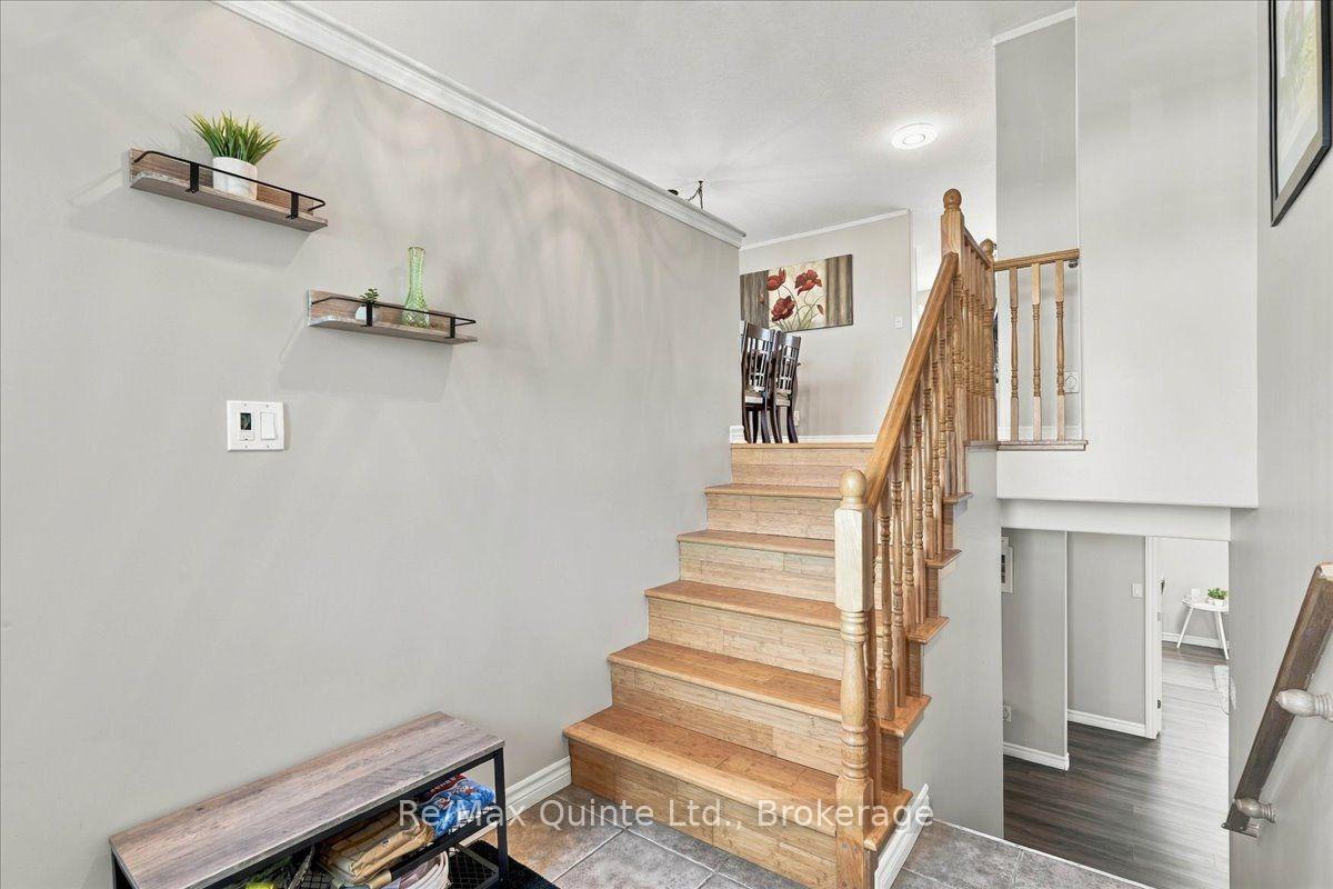 Photo 6 of 14 Ridgeview Lane, Quinte West, Trenton Ward — HOMEH