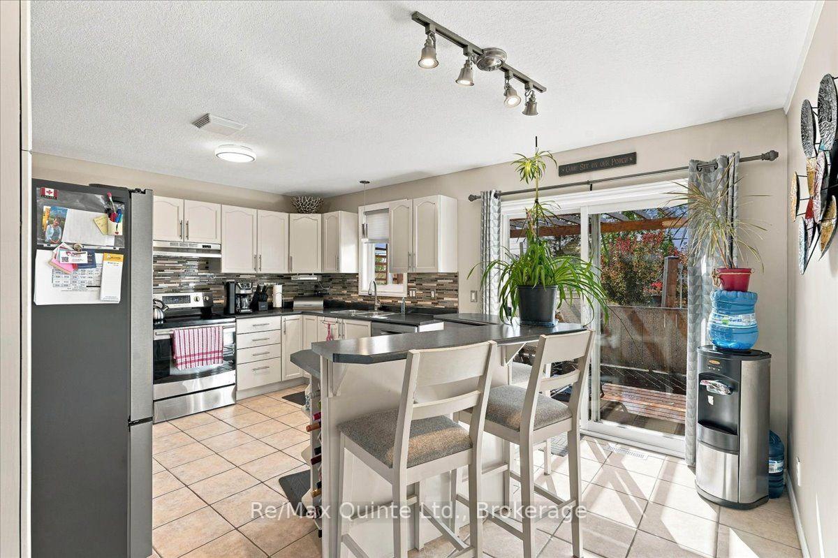 Photo 15 of 14 Ridgeview Lane, Quinte West, Trenton Ward — HOMEH