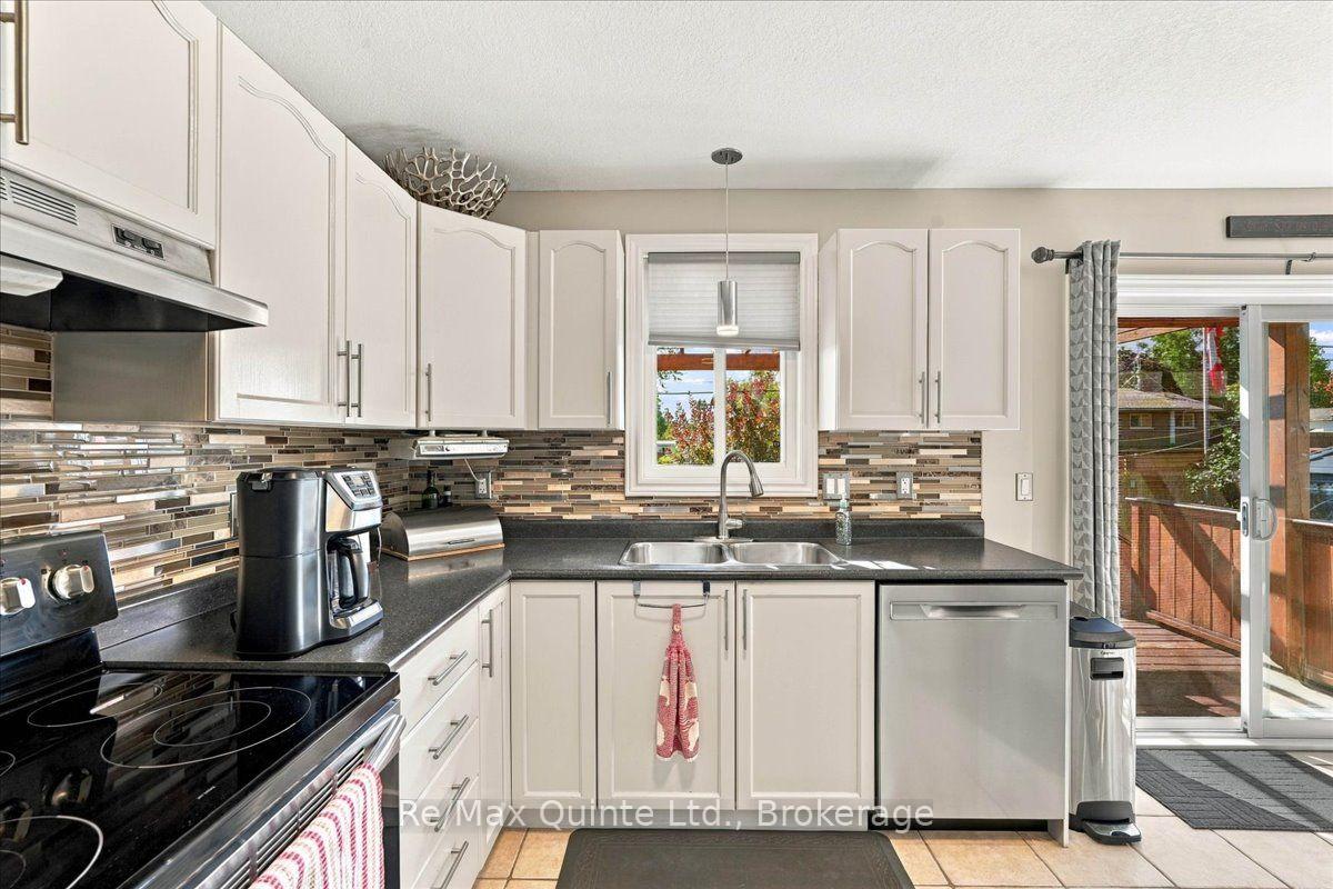 Photo 19 of 14 Ridgeview Lane, Quinte West, Trenton Ward — HOMEH