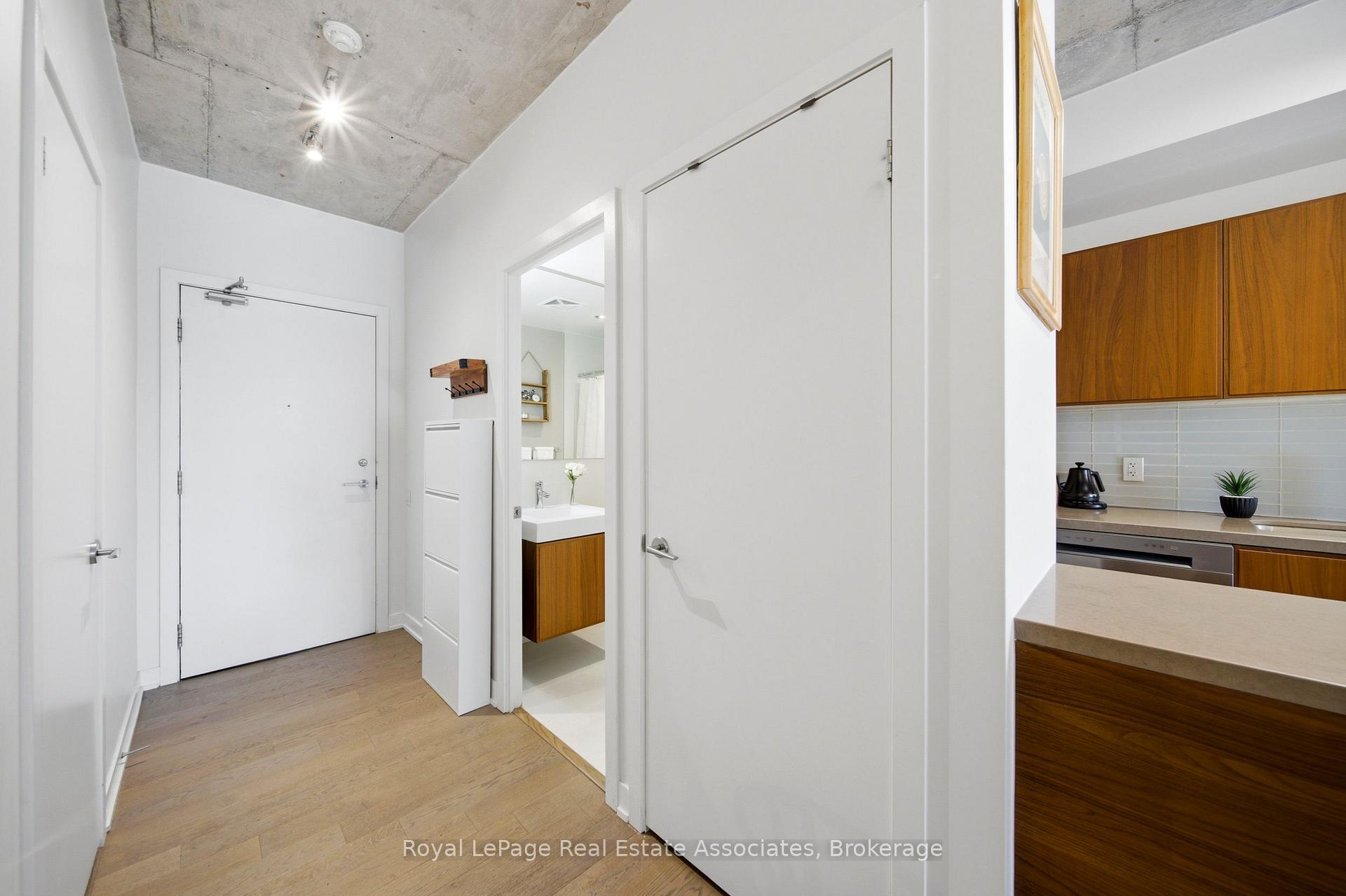 Photo 5 of Unit 302, 318 King Street E, Toronto, Moss Park — HOMEH