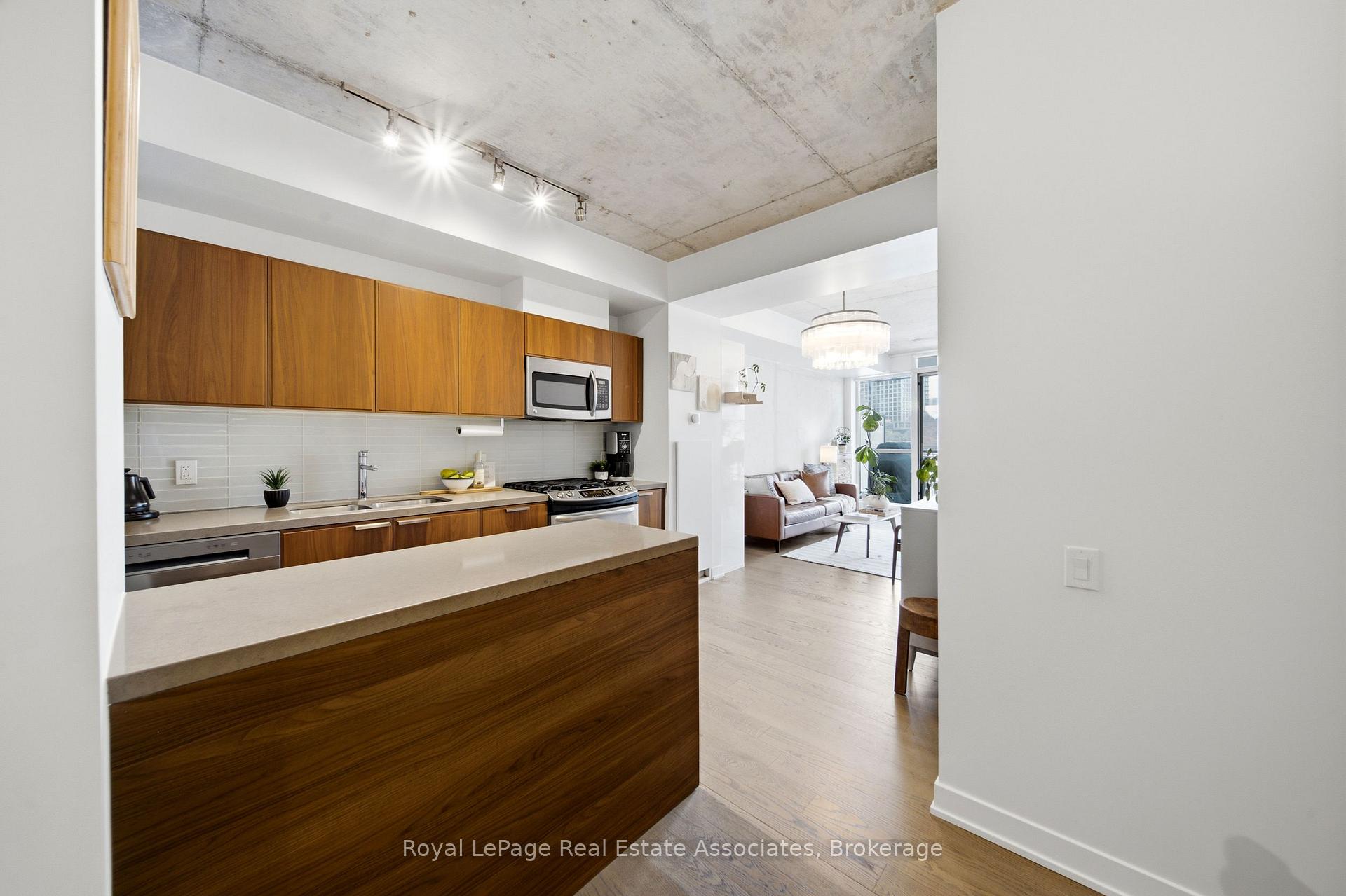 Photo 12 of Unit 302, 318 King Street E, Toronto, Moss Park — HOMEH