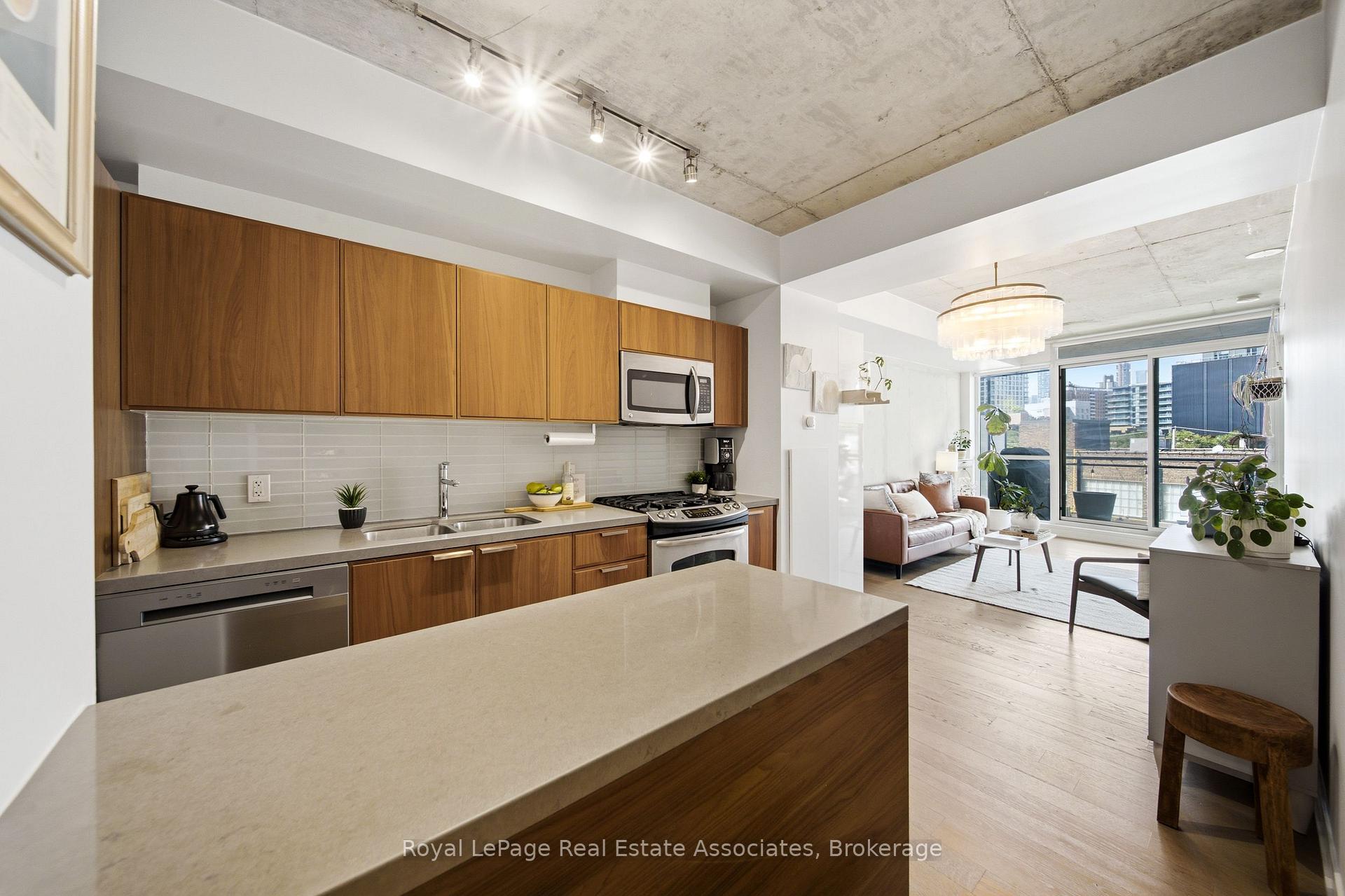 Photo 13 of Unit 302, 318 King Street E, Toronto, Moss Park — HOMEH
