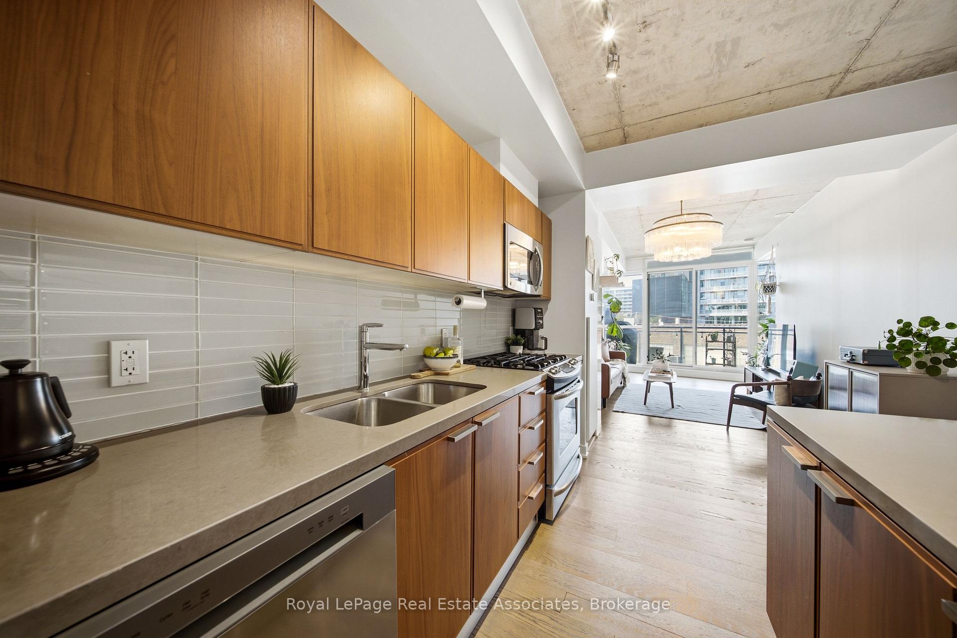 Photo 17 of Unit 302, 318 King Street E, Toronto, Moss Park — HOMEH