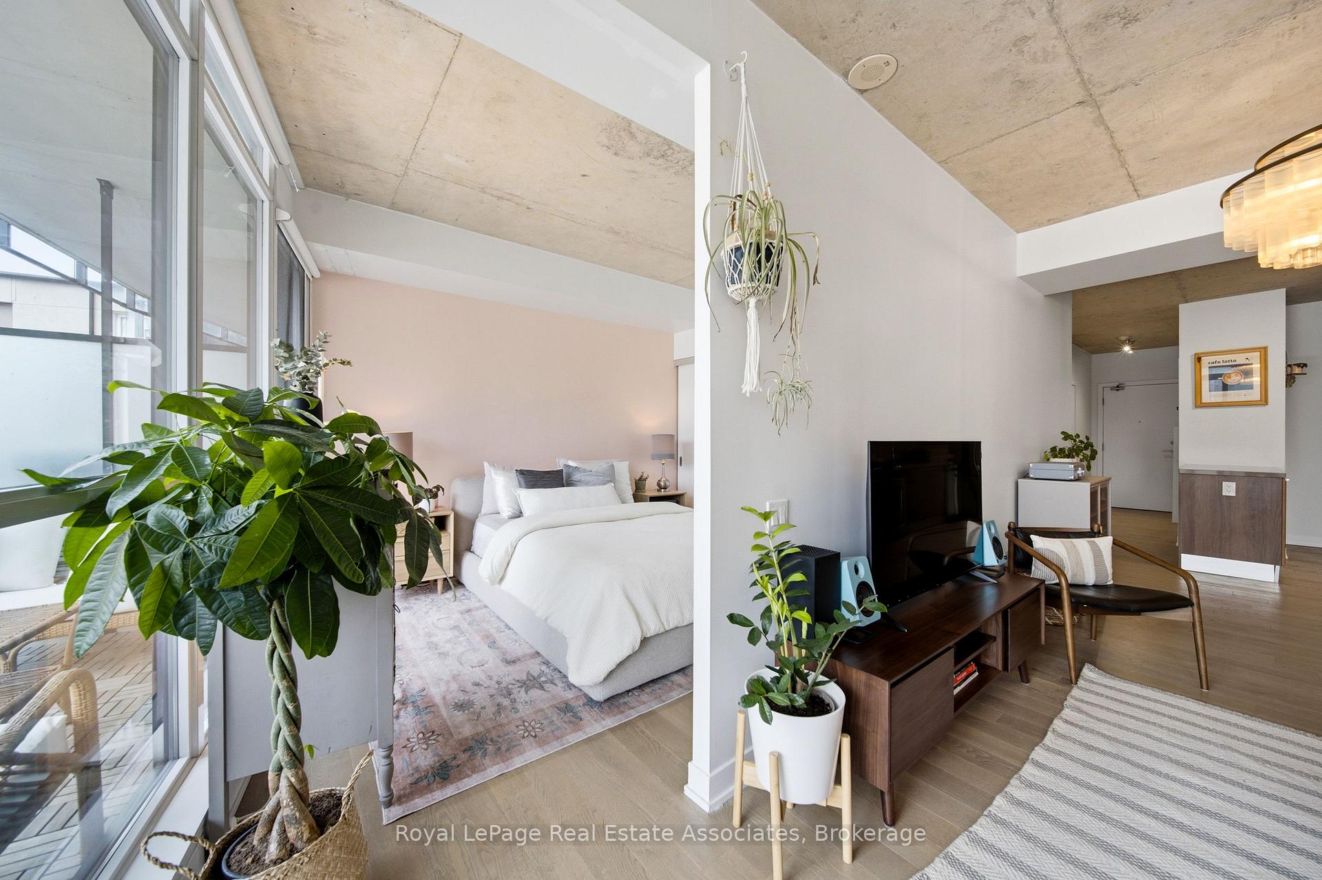 Photo 24 of Unit 302, 318 King Street E, Toronto, Moss Park — HOMEH