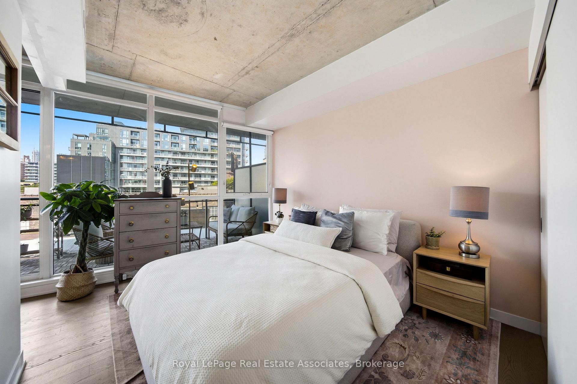 Photo 26 of Unit 302, 318 King Street E, Toronto, Moss Park — HOMEH