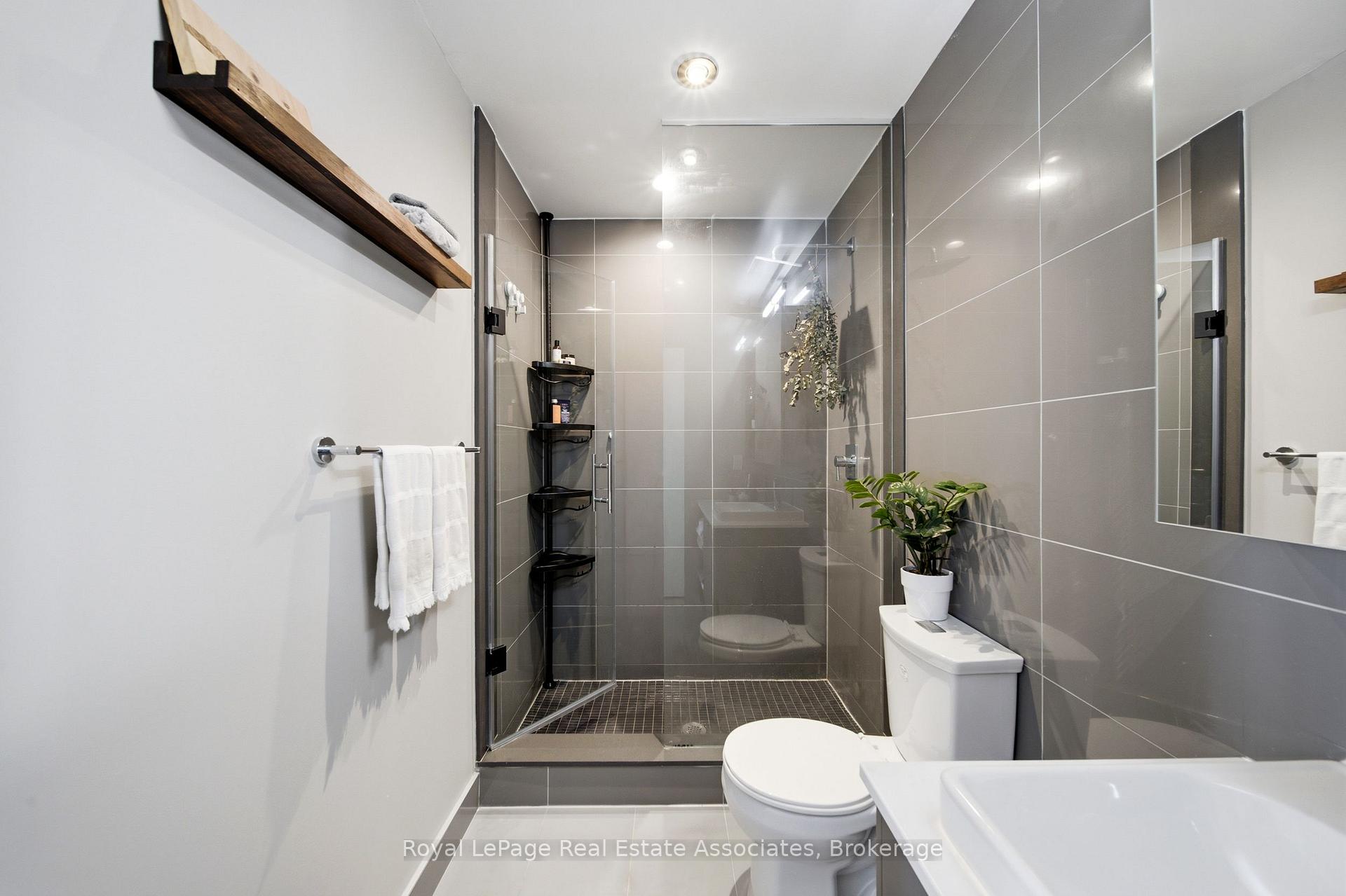 Photo 28 of Unit 302, 318 King Street E, Toronto, Moss Park — HOMEH