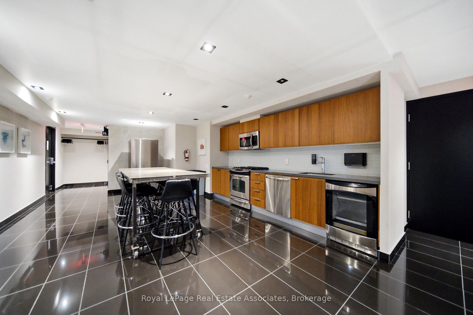 Photo 34 of Unit 302, 318 King Street E, Toronto, Moss Park — HOMEH