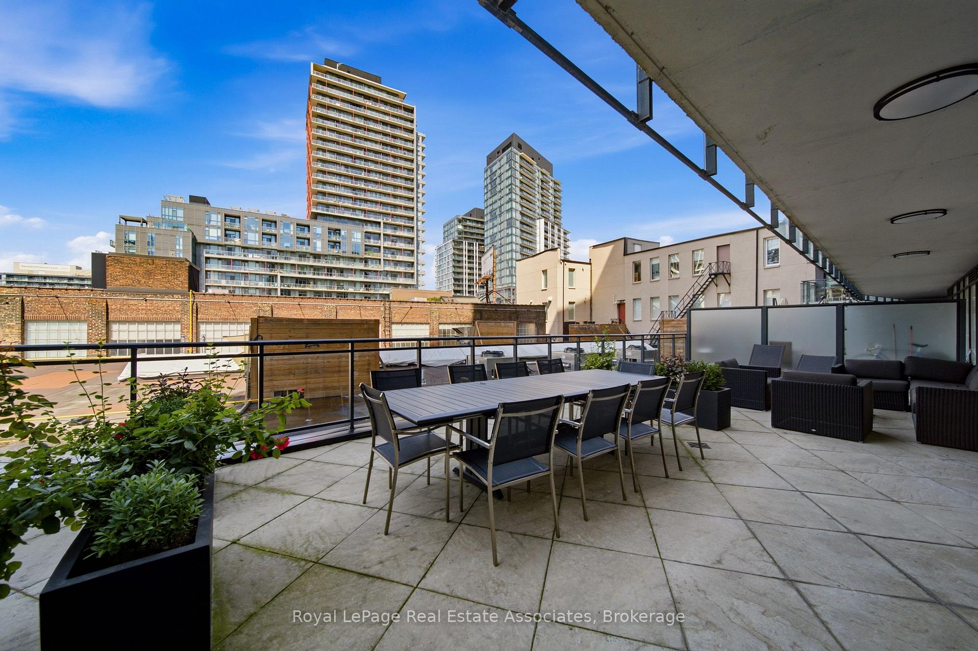 Photo 35 of Unit 302, 318 King Street E, Toronto, Moss Park — HOMEH