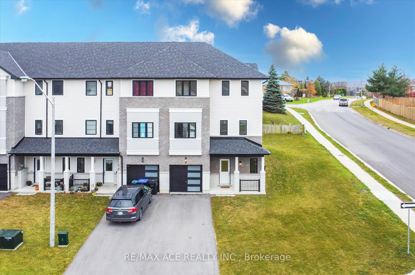 Photo 5 of 2 Lahey Crescent, Penetanguishene — HOMEH