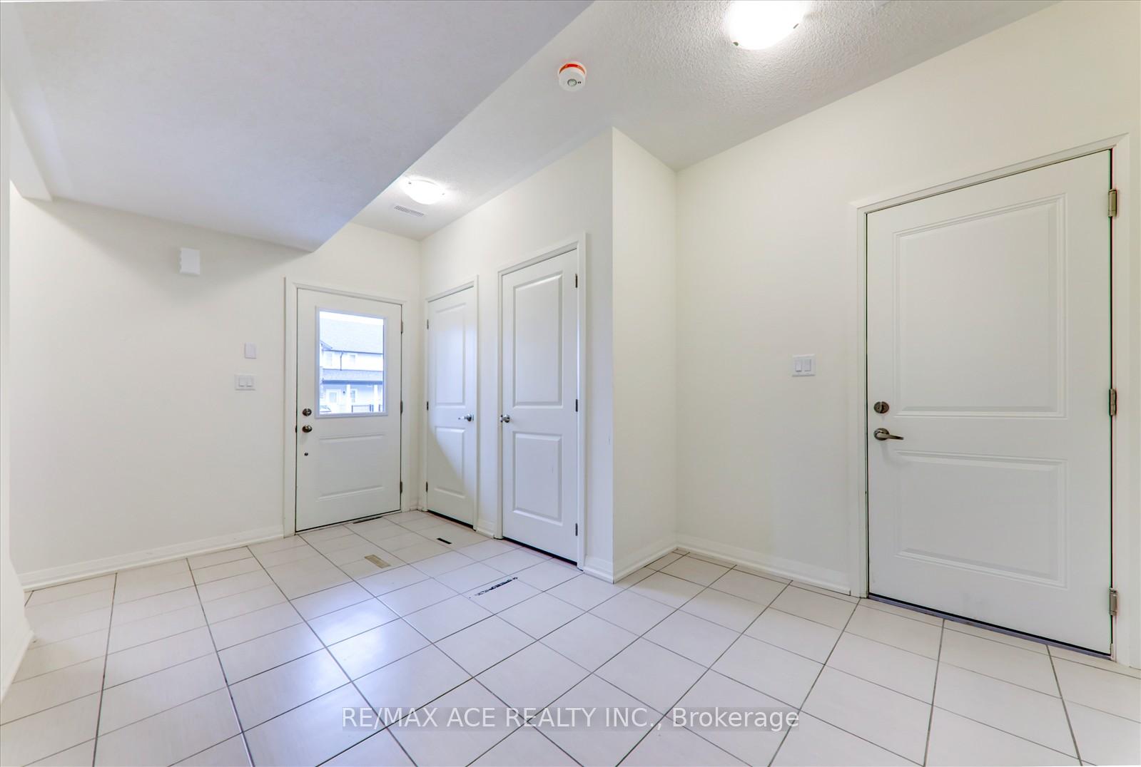 Photo 8 of 2 Lahey Crescent, Penetanguishene — HOMEH
