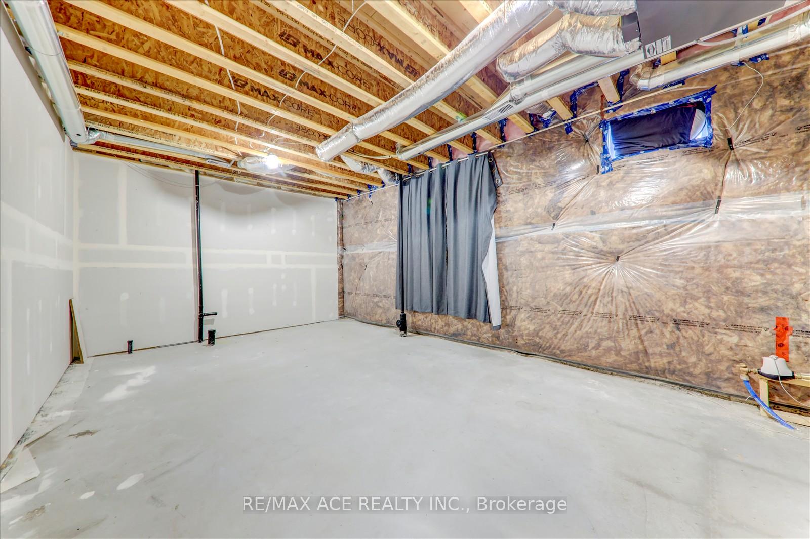 Photo 10 of 2 Lahey Crescent, Penetanguishene — HOMEH